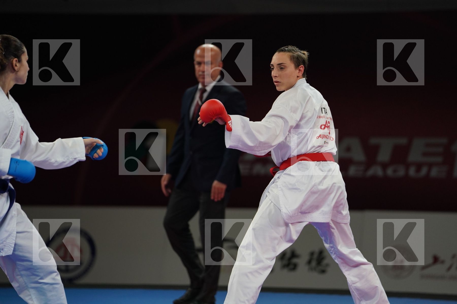 SEMERARO SILVIA (ITALY) vs QUIRICI ELENA (SWITZERLAND) in Senior Kumite -68 Kg - Bronze bout