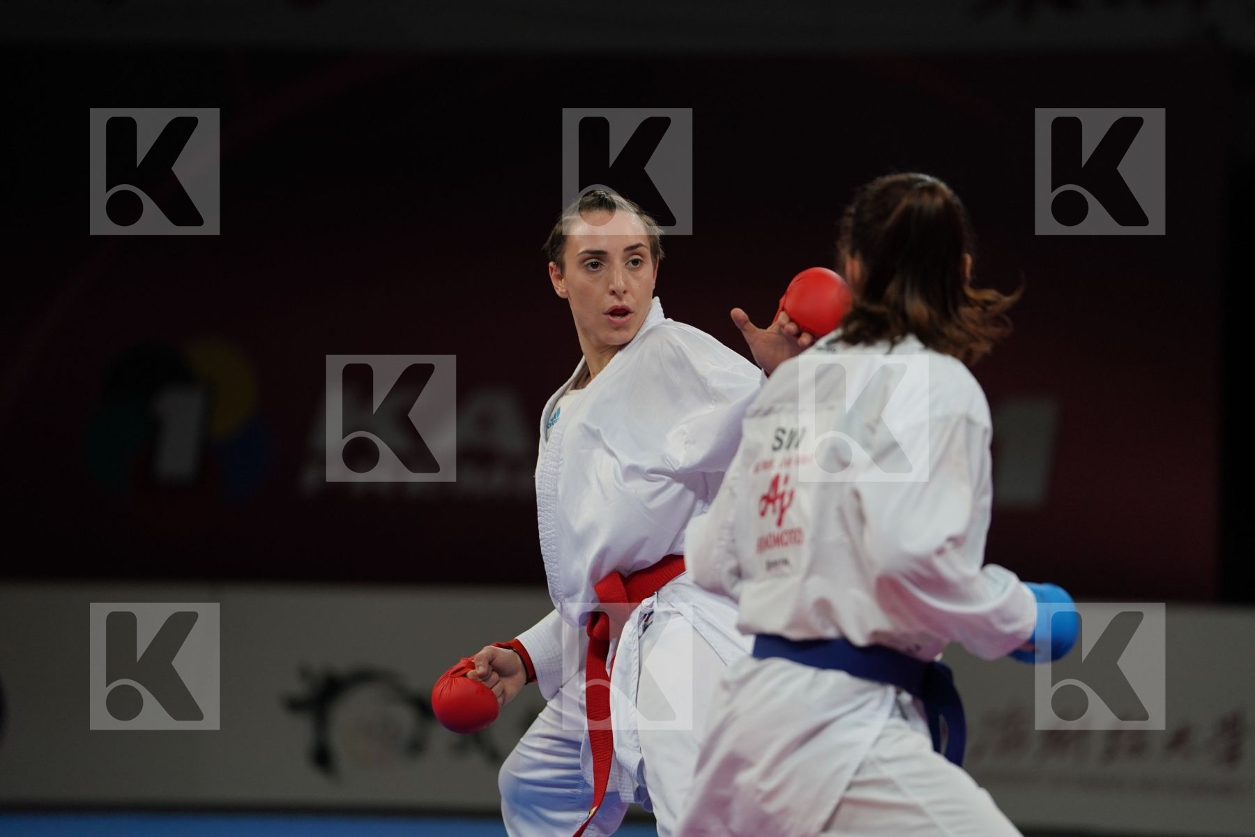 SEMERARO SILVIA (ITALY) vs QUIRICI ELENA (SWITZERLAND) in Senior Kumite -68 Kg - Bronze bout
