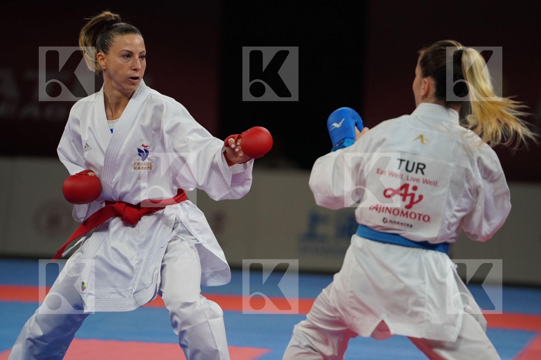 RECCHIA ALEXANDRA (FRANCE) vs OZCELIK ARAPOGLU SERAP (TURKEY) in Senior Kumite -50 Kg - Gold bout