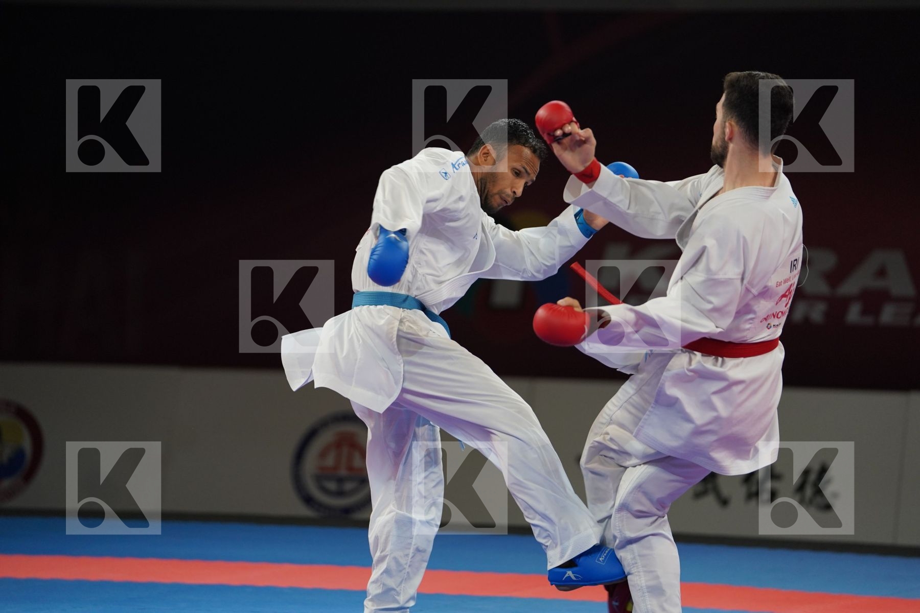 KARIMI SEYEDALI (ISLAMIC REPUBLIC OF IRAN) vs MADERA DELGADO ANDRES (VENEZUELA) in Senior Kumite -67 Kg - Gold bout