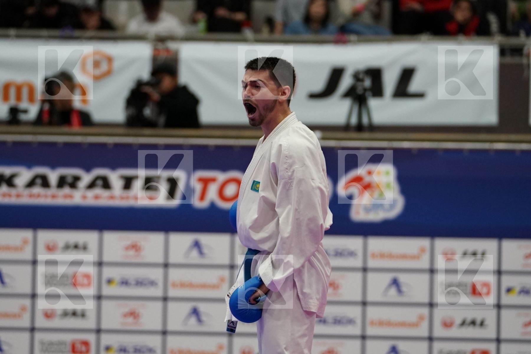 CHOBOTAR VALERII (UKRAINE) VS CHIKHMAREV IGOR (KAZAKHSTAN) in Senior Kumite Ð 84 Kg - Bronze bout