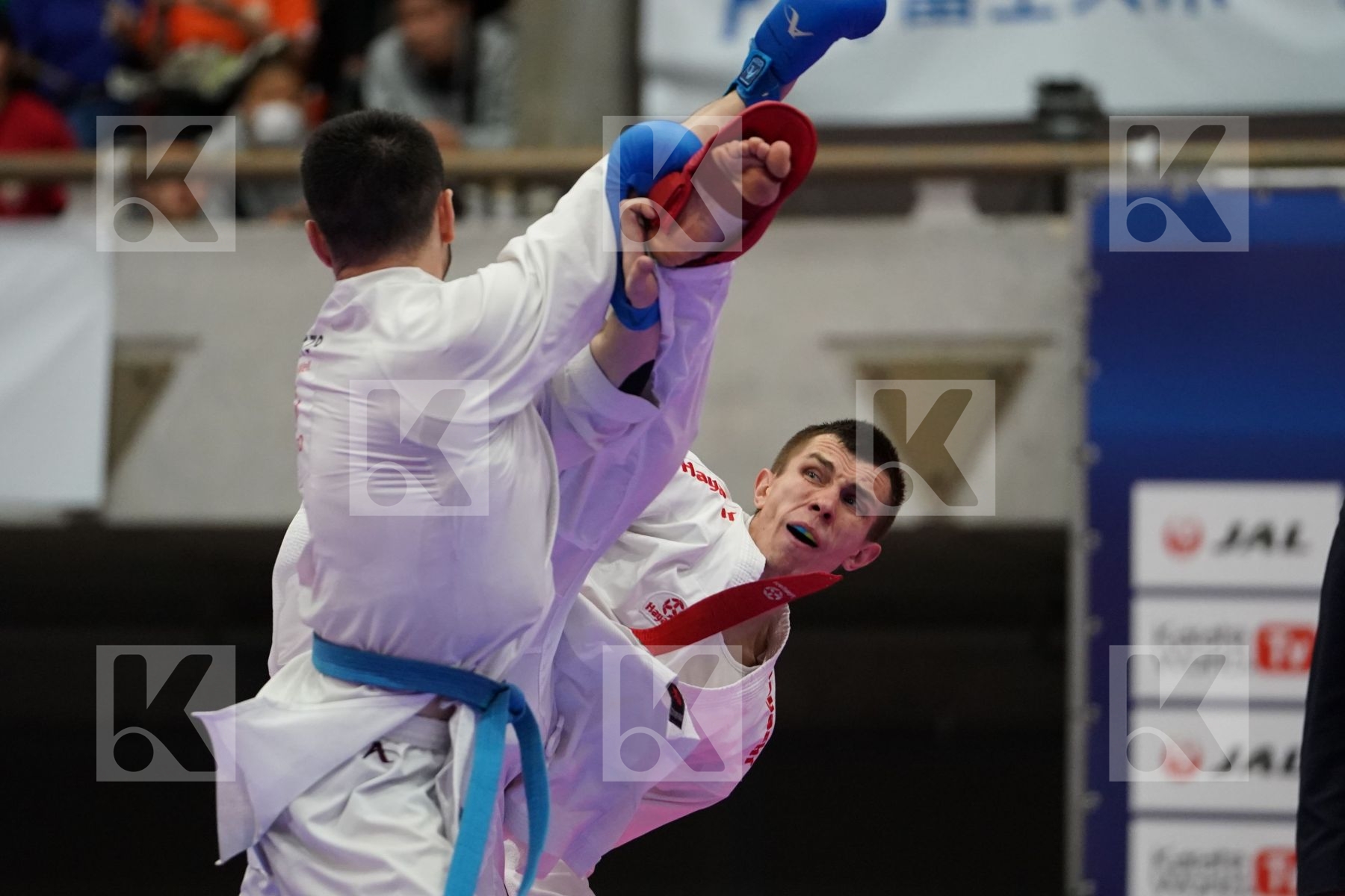 CHOBOTAR VALERII (UKRAINE) VS CHIKHMAREV IGOR (KAZAKHSTAN) in Senior Kumite Ð 84 Kg - Bronze bout