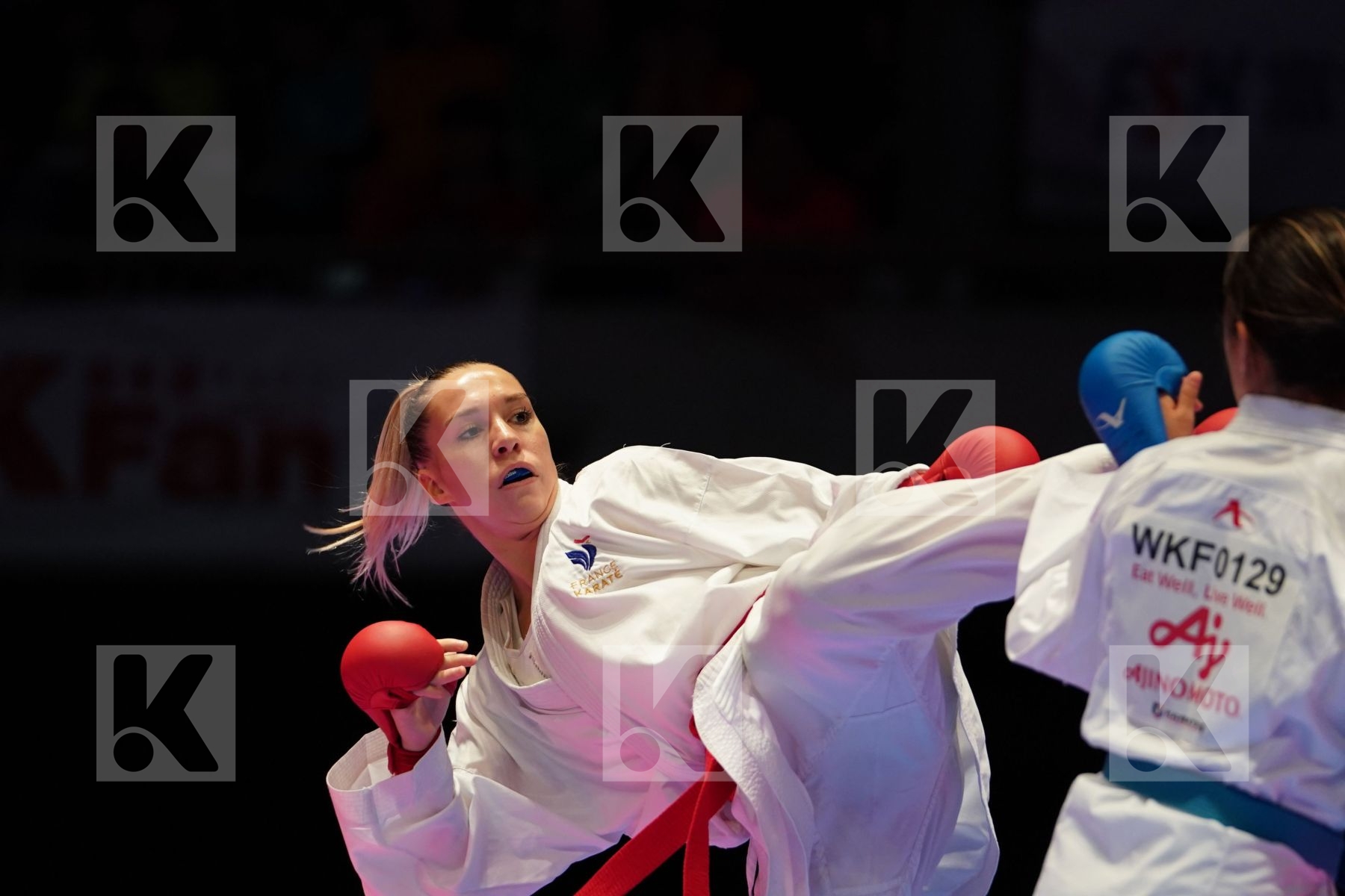 PHILIPPE GWENDOLINE (FRANCE) VS GRANDE ALEXANDRA (WKF3) in Senior Kumite Ð 61 Kg - Gold bout
