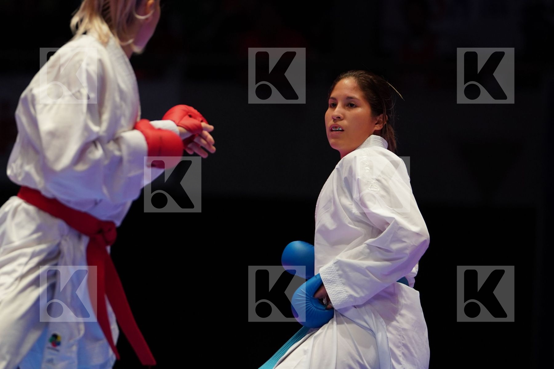 PHILIPPE GWENDOLINE (FRANCE) VS GRANDE ALEXANDRA (WKF3) in Senior Kumite Ð 61 Kg - Gold bout