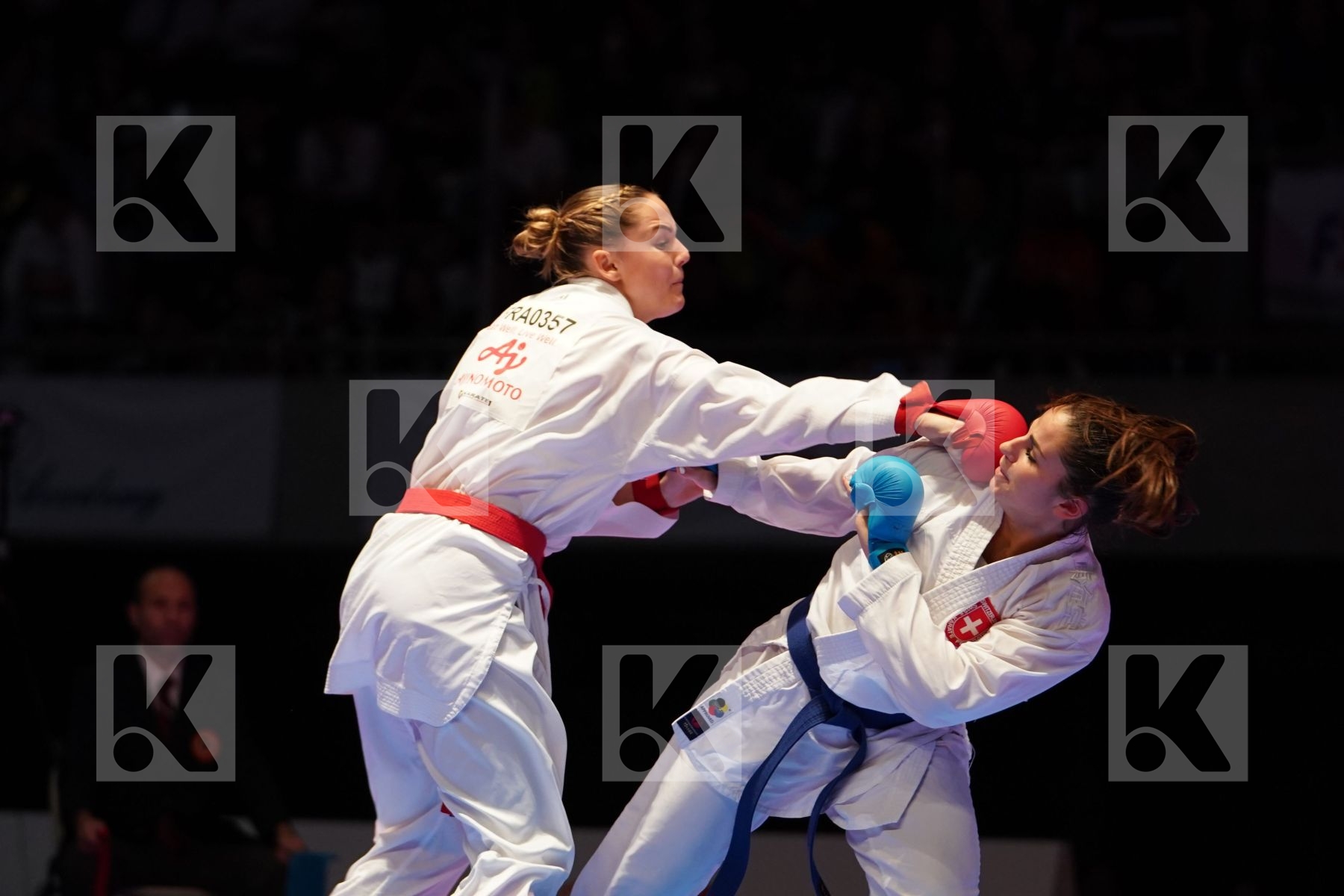 AGIER ALIZEE (FRANCE) VS QUIRICI ELENA (SWITZERLAND) in Senior Kumite Ð 68 Kg - Gold bout
