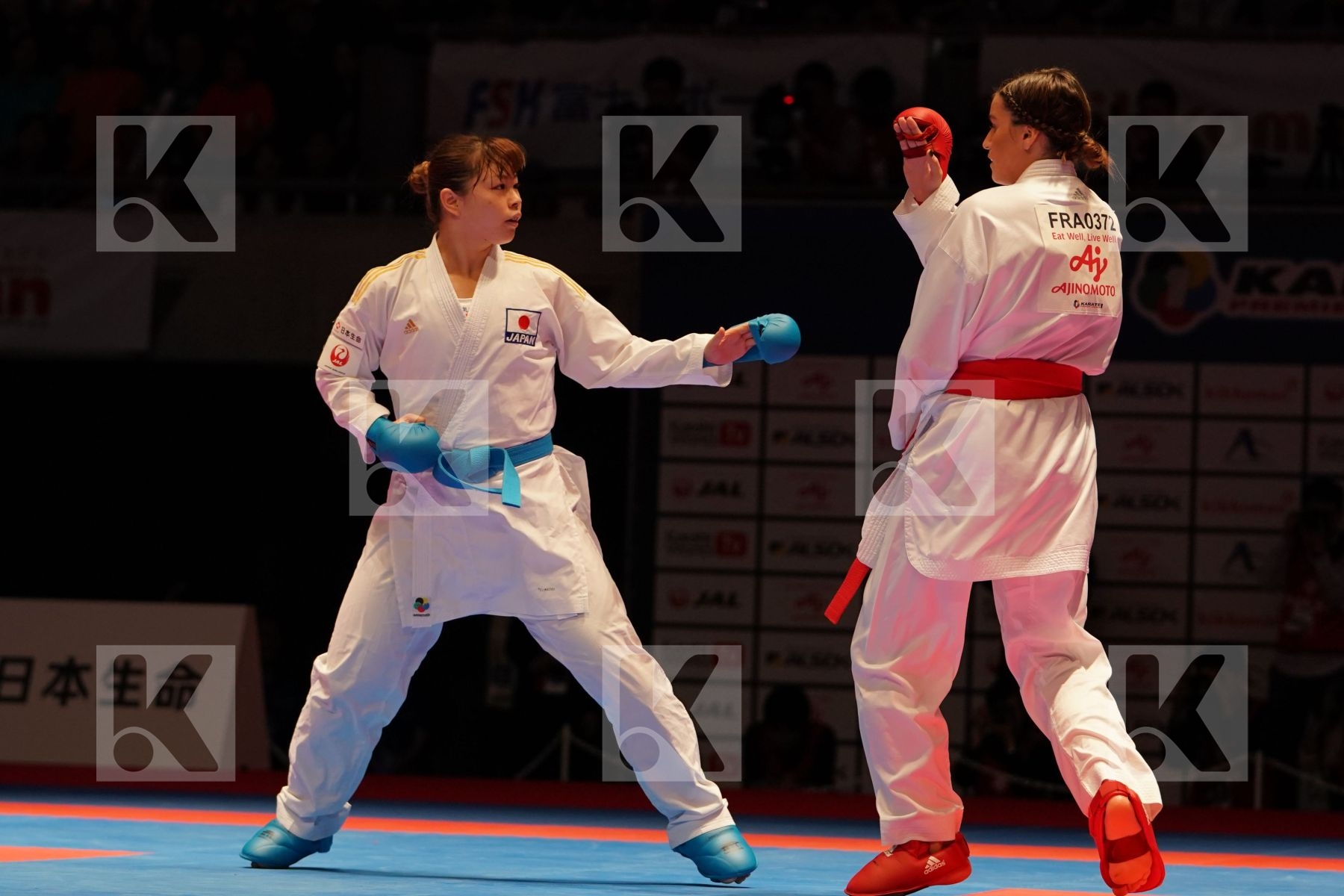 GARCIA NANCY (FRANCE) VS UEKUSA AYUMI (JAPAN) in Senior Kumite 68+ Kg - Gold bout