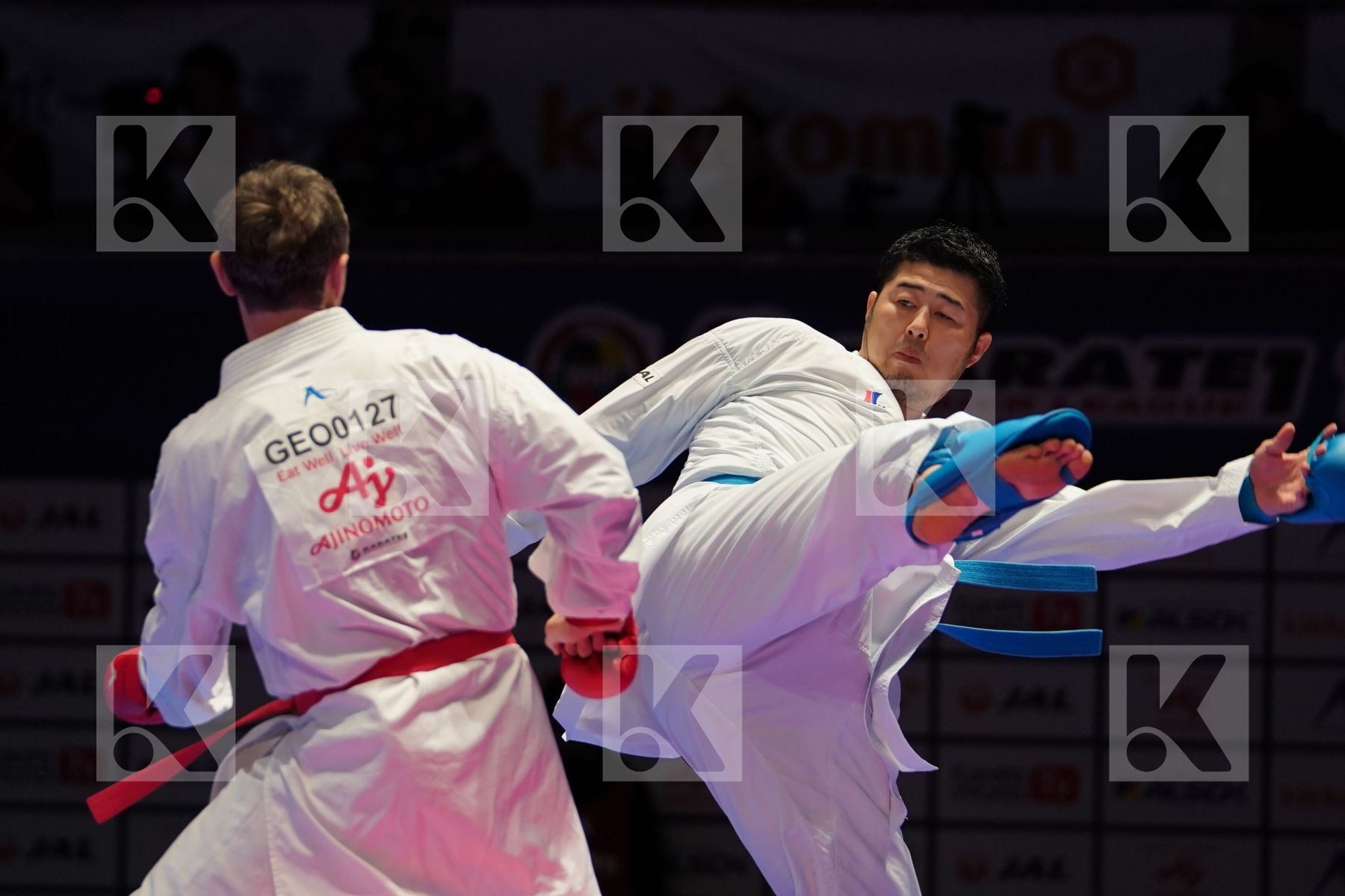 ARKANIA GOGITALY (GEORGIA) VS KAGAWA HIDEYOSHI (JAPAN) in Senior Kumite 84+ Kg - Gold bout