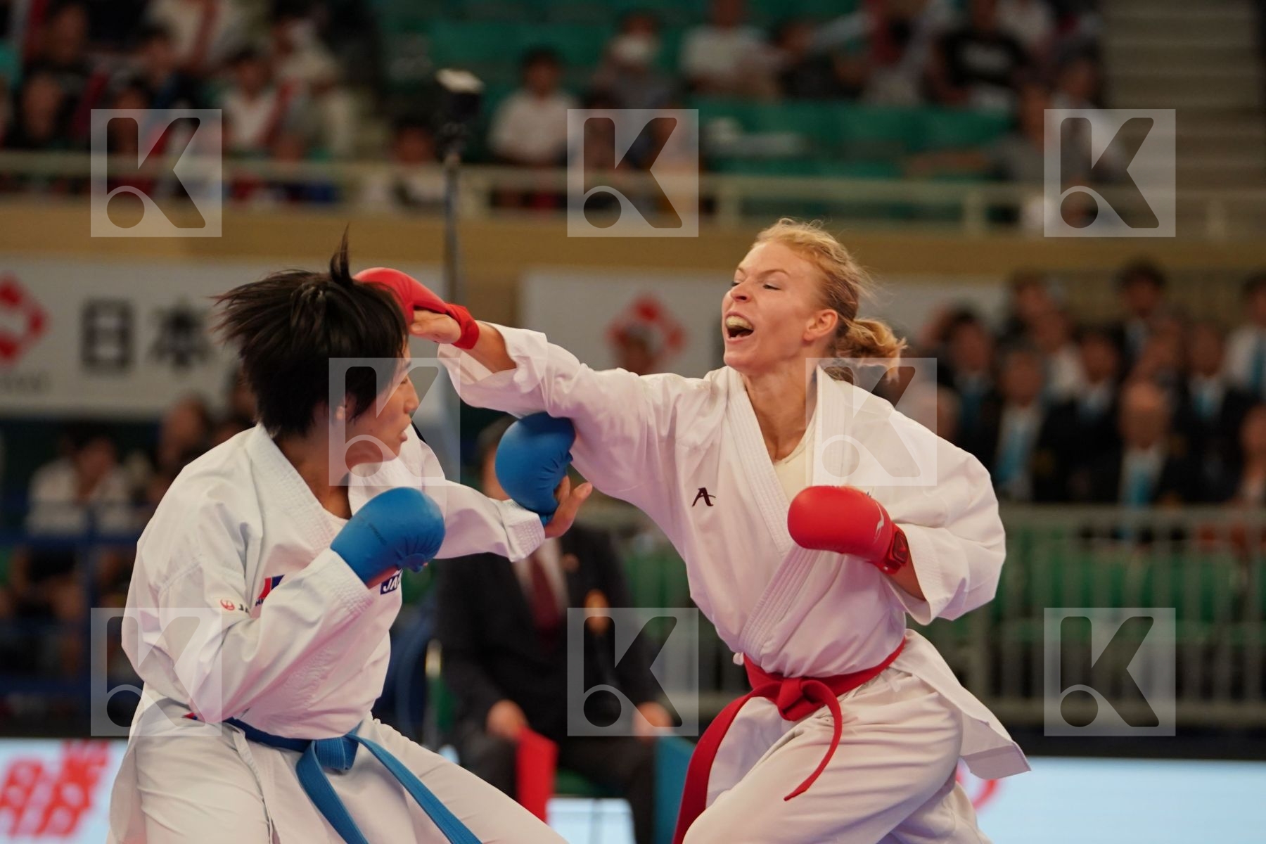 SUCHANKOVA INGRIDA (SLOVAKIA) vs SOMEYA MAYUMI (JAPAN) in Senior Kumite -61 Kg - Bronze bout