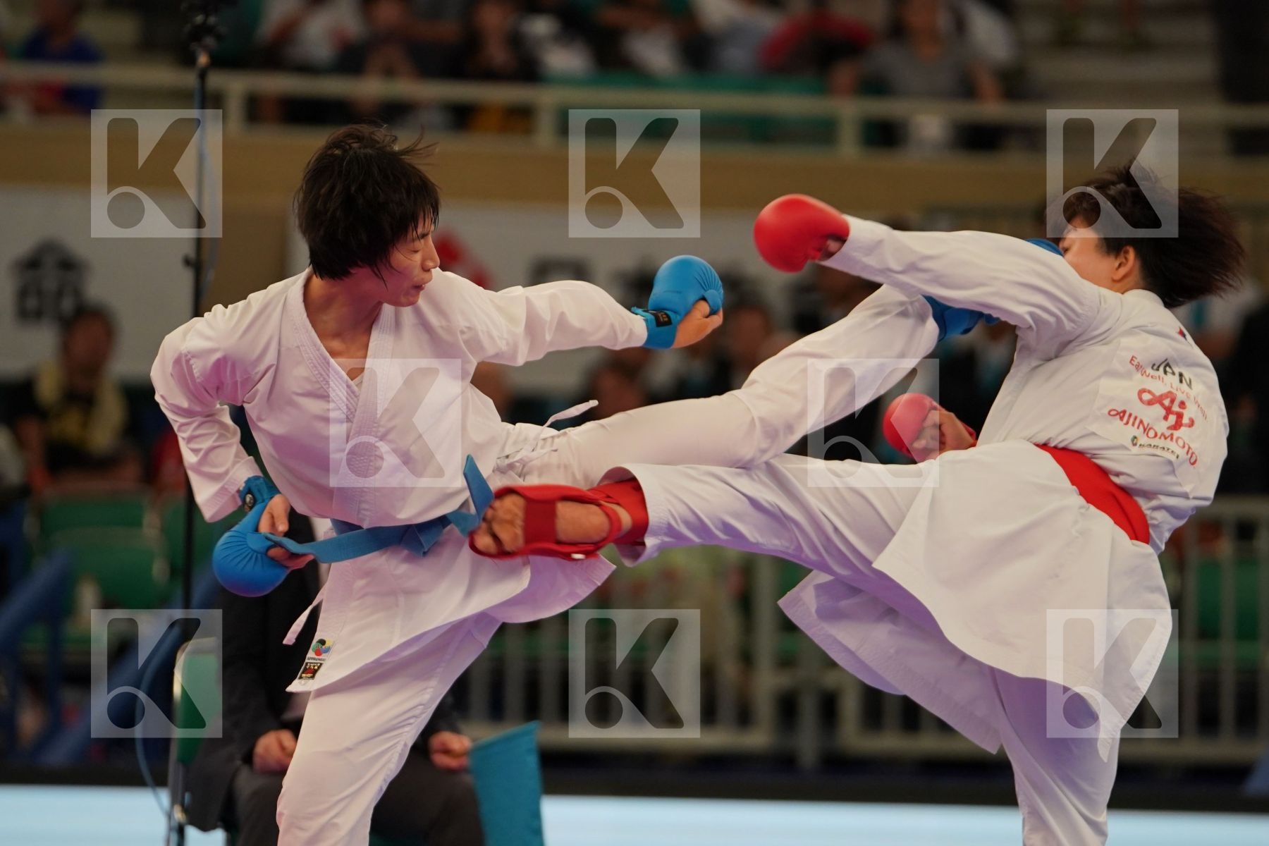 SUZUKI MAYA (JAPAN) vs YIN XIAOYAN (CHINA) in Senior Kumite -61 Kg - Bronze bout