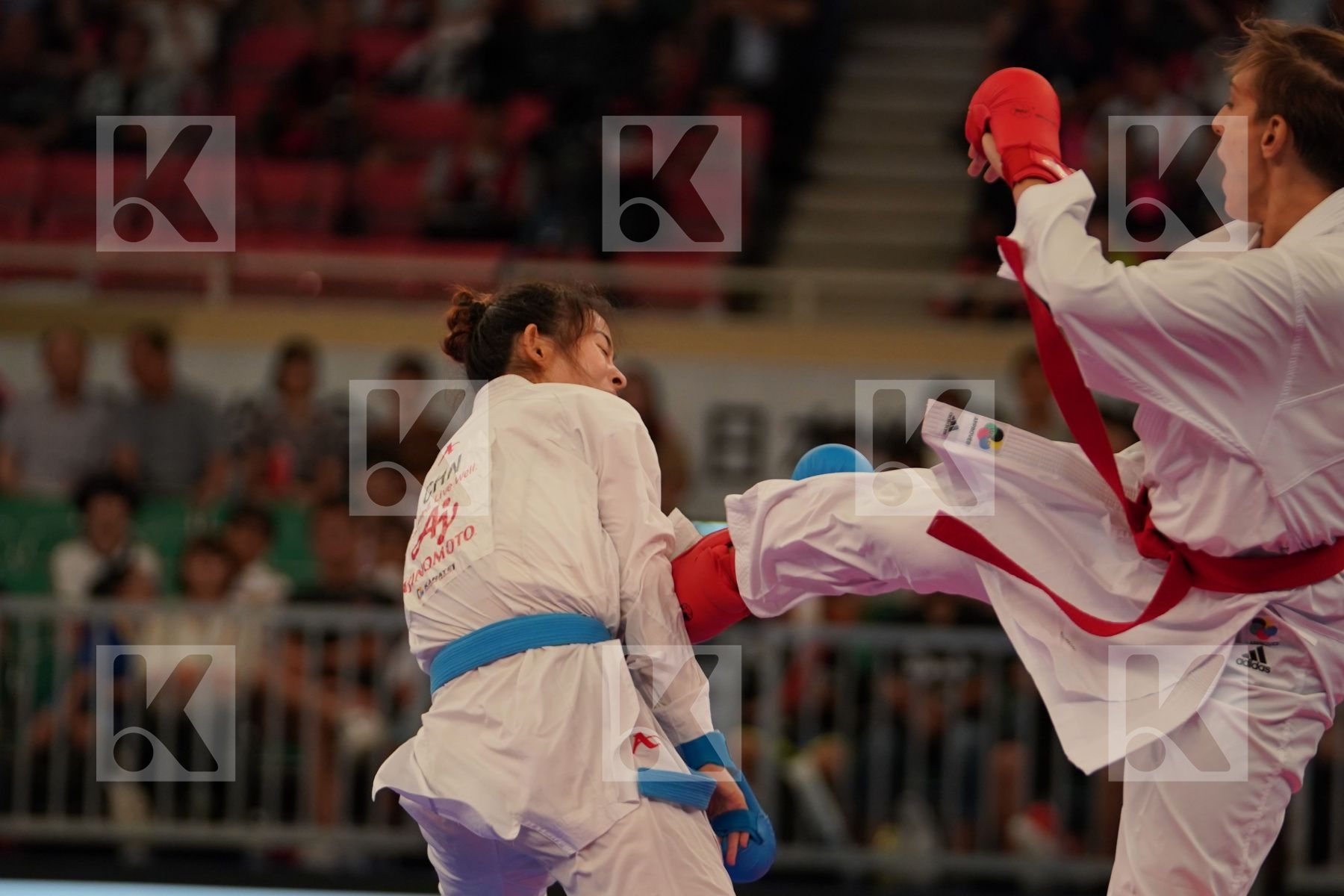 SEMERARO SILVIA (ITALIA) vs GONG LI (CHINA) in Senior Kumite -68 Kg - Bronze bout