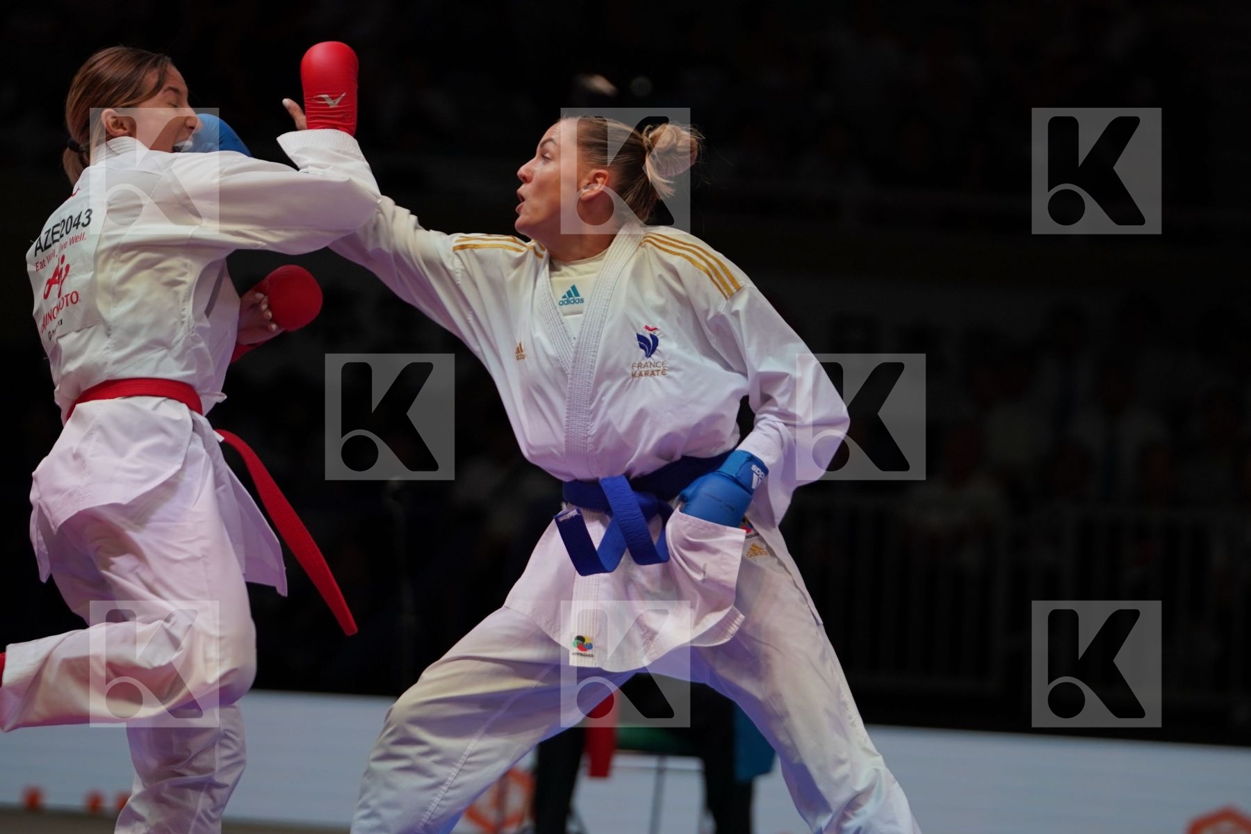 ZARETSKA IRINA (AZERBAIJAN) vs AGIER ALIZEE (FRANCE) in Senior Kumite -68 Kg - Gold bout