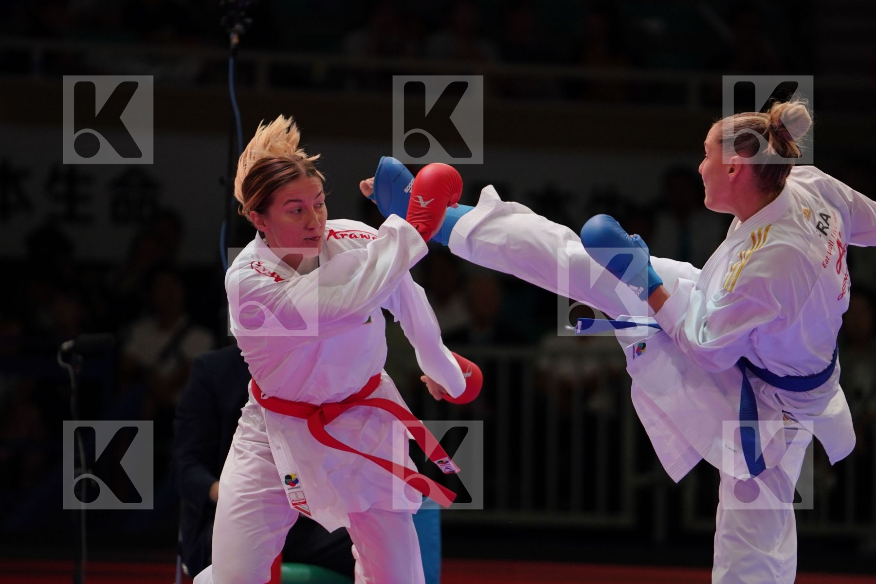 ZARETSKA IRINA (AZERBAIJAN) vs AGIER ALIZEE (FRANCE) in Senior Kumite -68 Kg - Gold bout