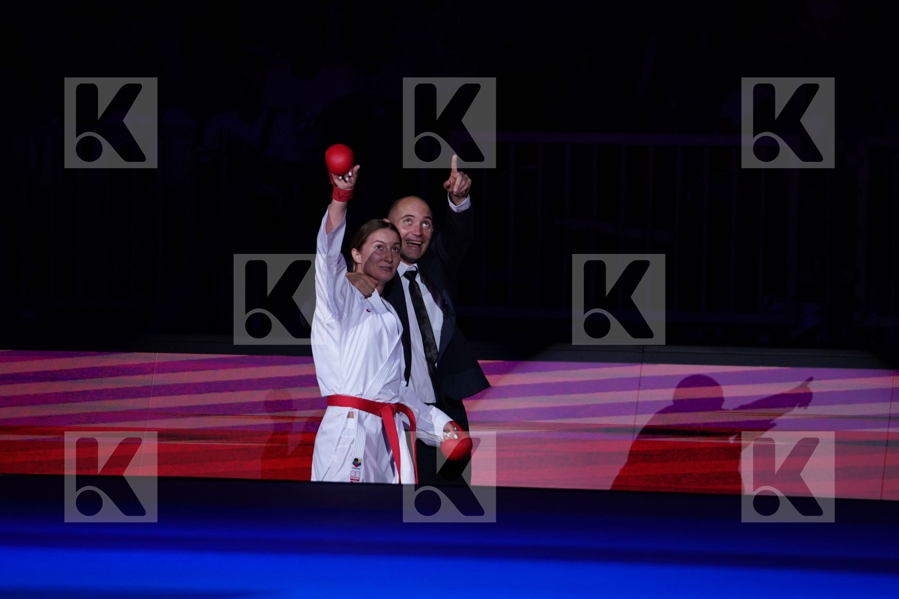 ZARETSKA IRINA (AZERBAIJAN) vs AGIER ALIZEE (FRANCE) in Senior Kumite -68 Kg - Gold bout