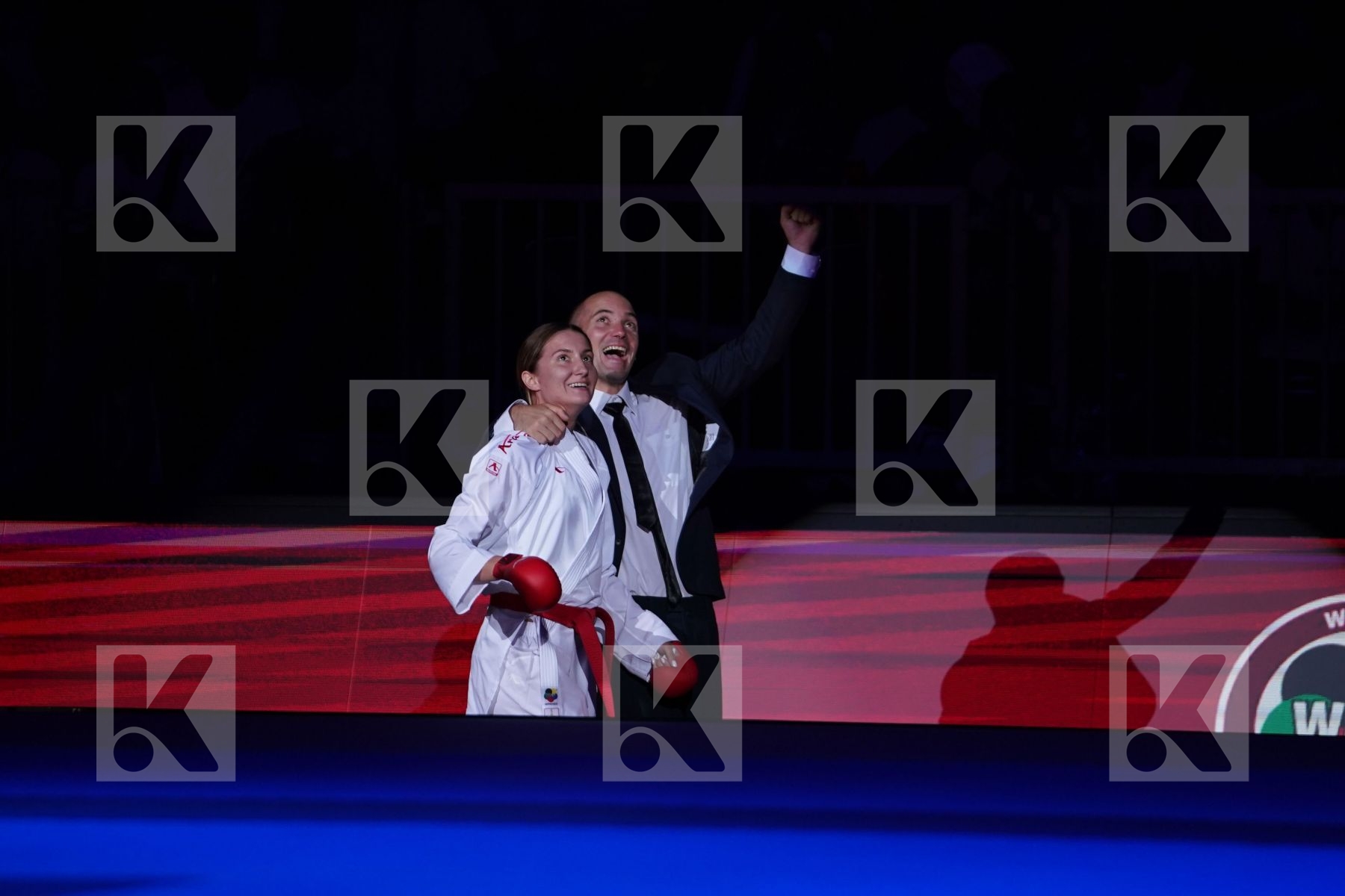 ZARETSKA IRINA (AZERBAIJAN) vs AGIER ALIZEE (FRANCE) in Senior Kumite -68 Kg - Gold bout