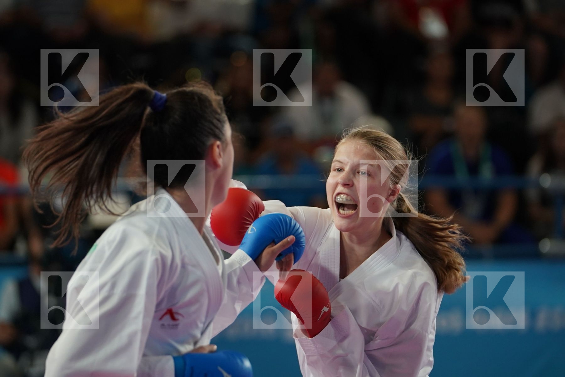 ANNA CHERNYSHEVA (RUSSIA) vs IVANA PEROVIC (SERBIA) in Junior Kumite Female - 59 Kg - Semifinal