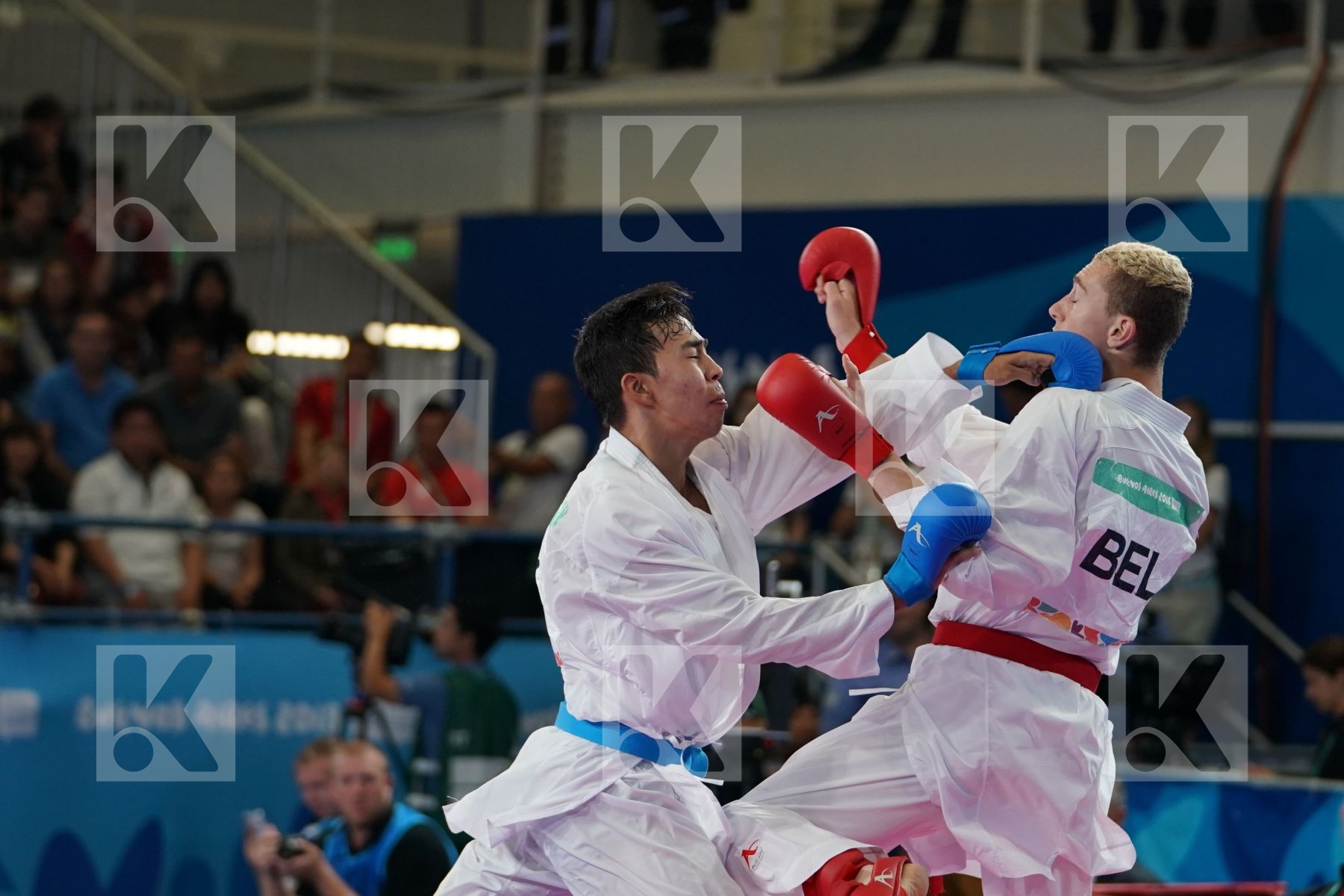 QUENTIN MAHAUDEN (BELGIUM) vs ABILMANSUR BATYRGALI (KAZAKHSTAN) in Junior Kumite Male Ð 68 Kg - Semifinal