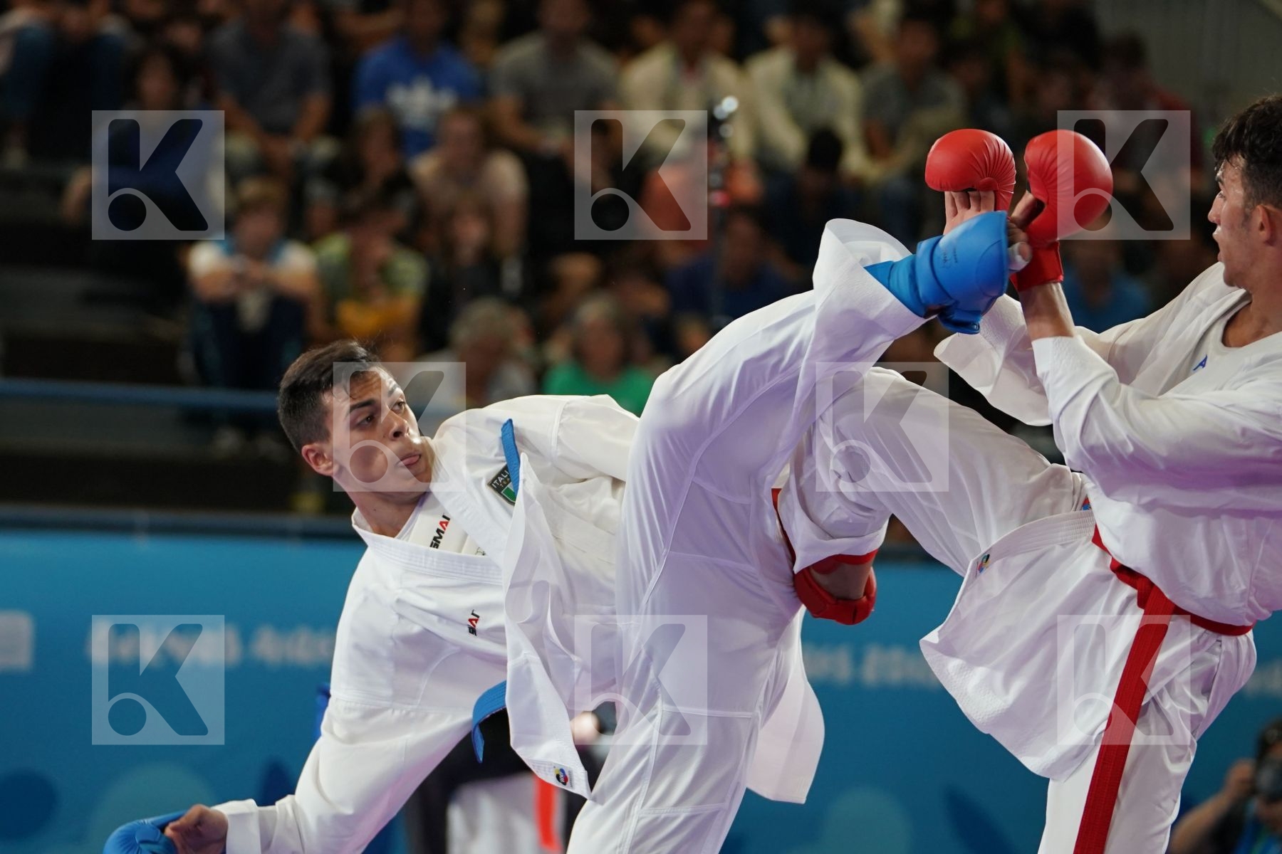 YASSINE SEKOURI (MOROCCO) vs ROSARIO RUGGIERO (ITALY) in Junior Kumite Male Ð 68 Kg - Semifinal