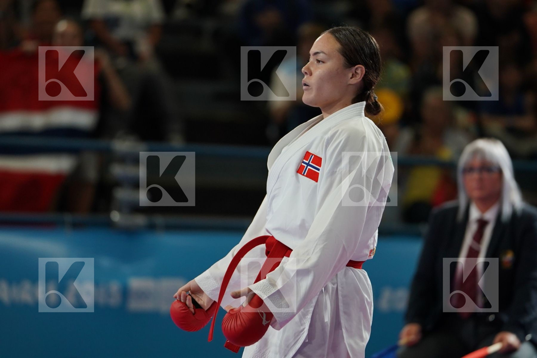ANNIKA SAELID (NORWAY) vs NEGIN ALTOONI (IRAN) in Junior Kumite Female 59+ Kg - Semifinal