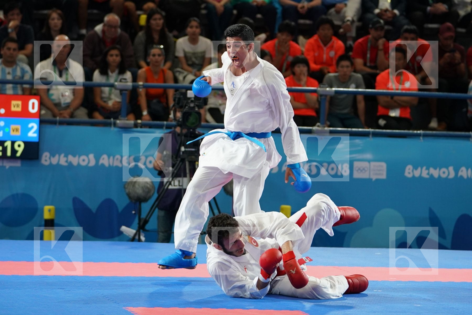 ENES BULUT (TURKEY) vs NAVID MOHAMMADI (IRAN) in Junior Kumite Male 68 + Kg - Semifinal