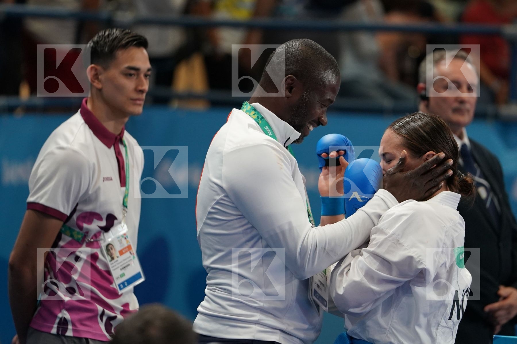 SAKURA SAWASHIMA (JAPAN) vs ANNIKA SAELID (NORWAY) in Junior Kumite Female 59+ Kg - Final bout
