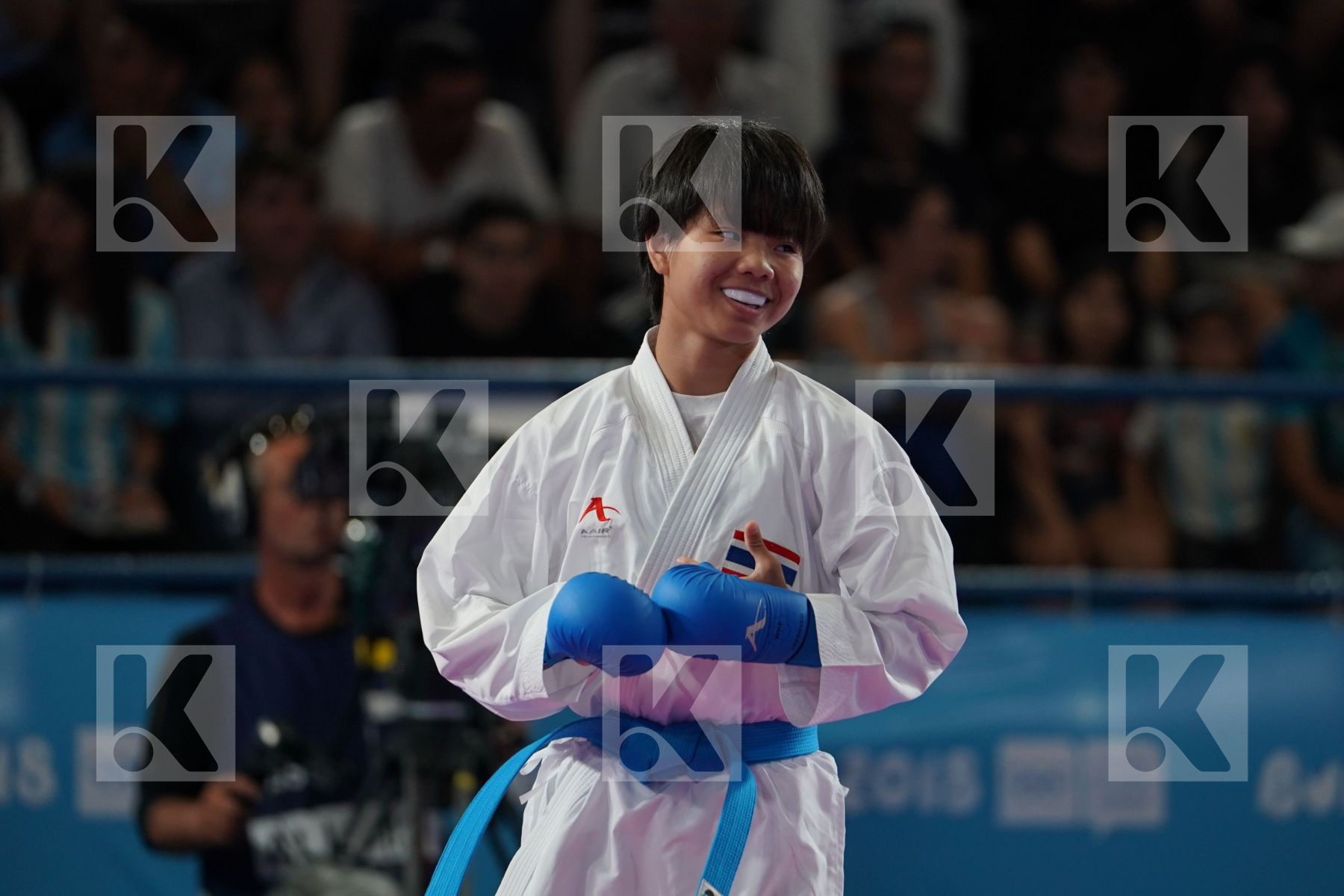 RINKA TAHATA (JAPAN) Vs AIKA OKAZAKI (THAILAND) in Junior Kumite Female -53Kg - Semifinal