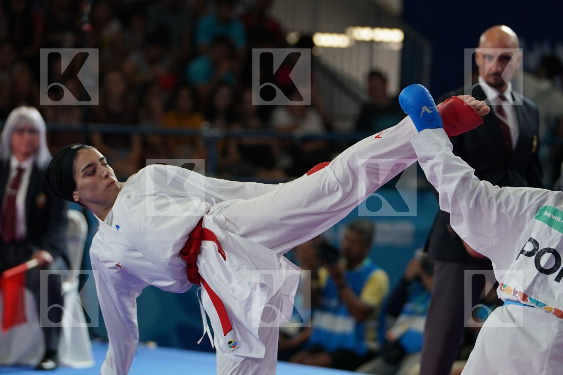 FATEMEH KONAKDARTARSI (IRAN) Vs TANIA BARROS (PORTUGAL) in Junior Kumite Female -53Kg - Semifinal