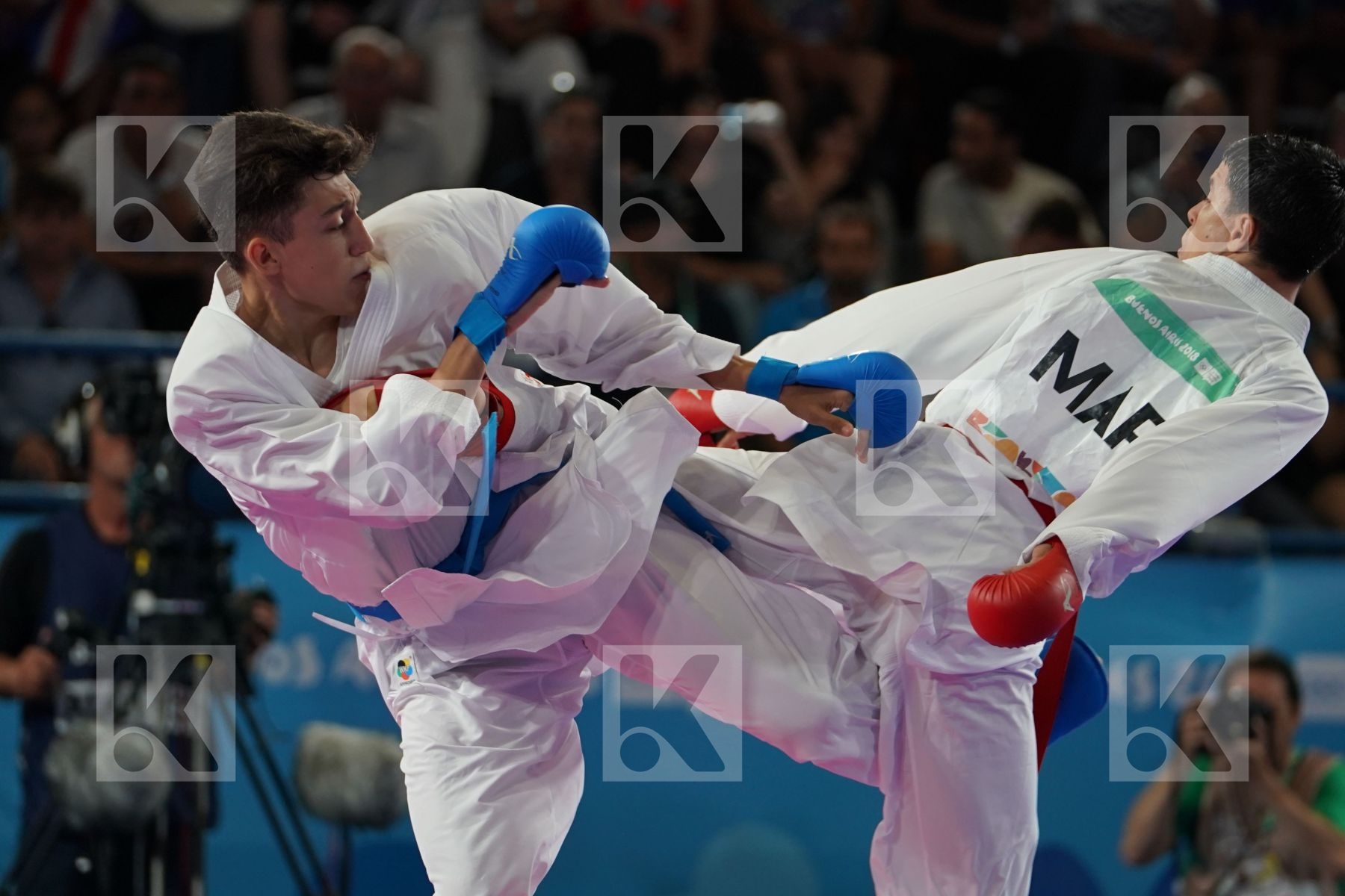 OUSSAMA EDARI (MOROCCO) Vs ALIREZA FARAJIKOUHIKHEILI (IRAN) in Junior Kumite Male Ð 61 Kg - Semifinal