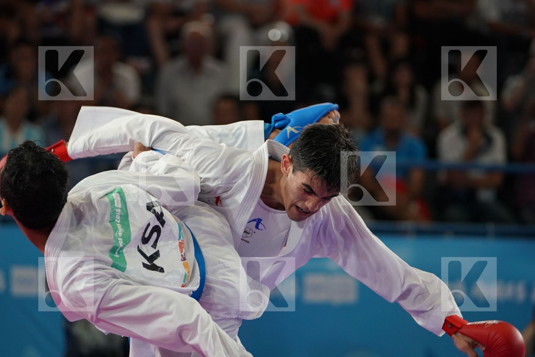RODRIGO TELLO (ARGENTINA) Vs MOHAMMED ALASSIRI (SAUDI ARABIA) in Junior Kumite Male Ð 61 Kg - Semifinal