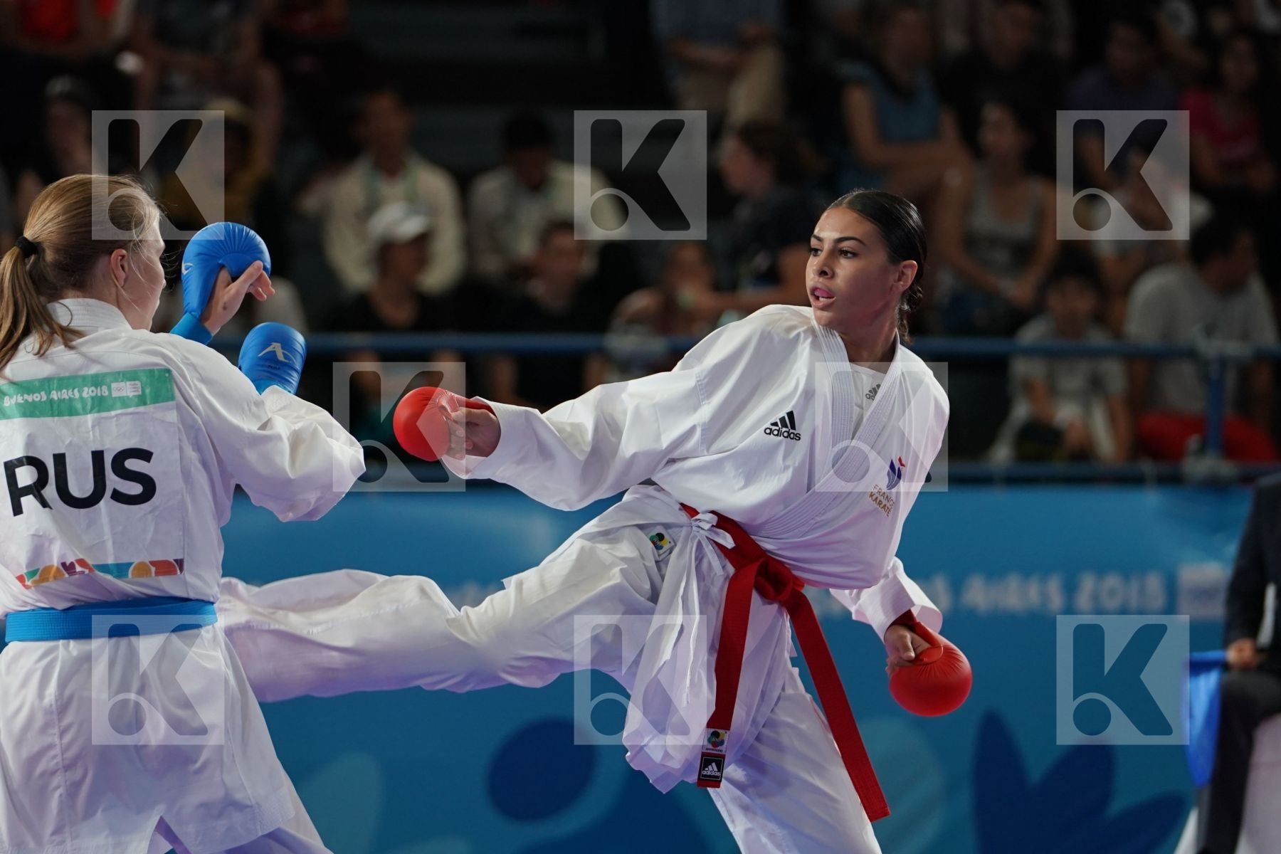 ASSIA OUKHATTOU (FRANCE) Vs ANNA CHERNYSHEVA (RUSSIA) in Junior Kumite Female - 59 Kg - Semifinal