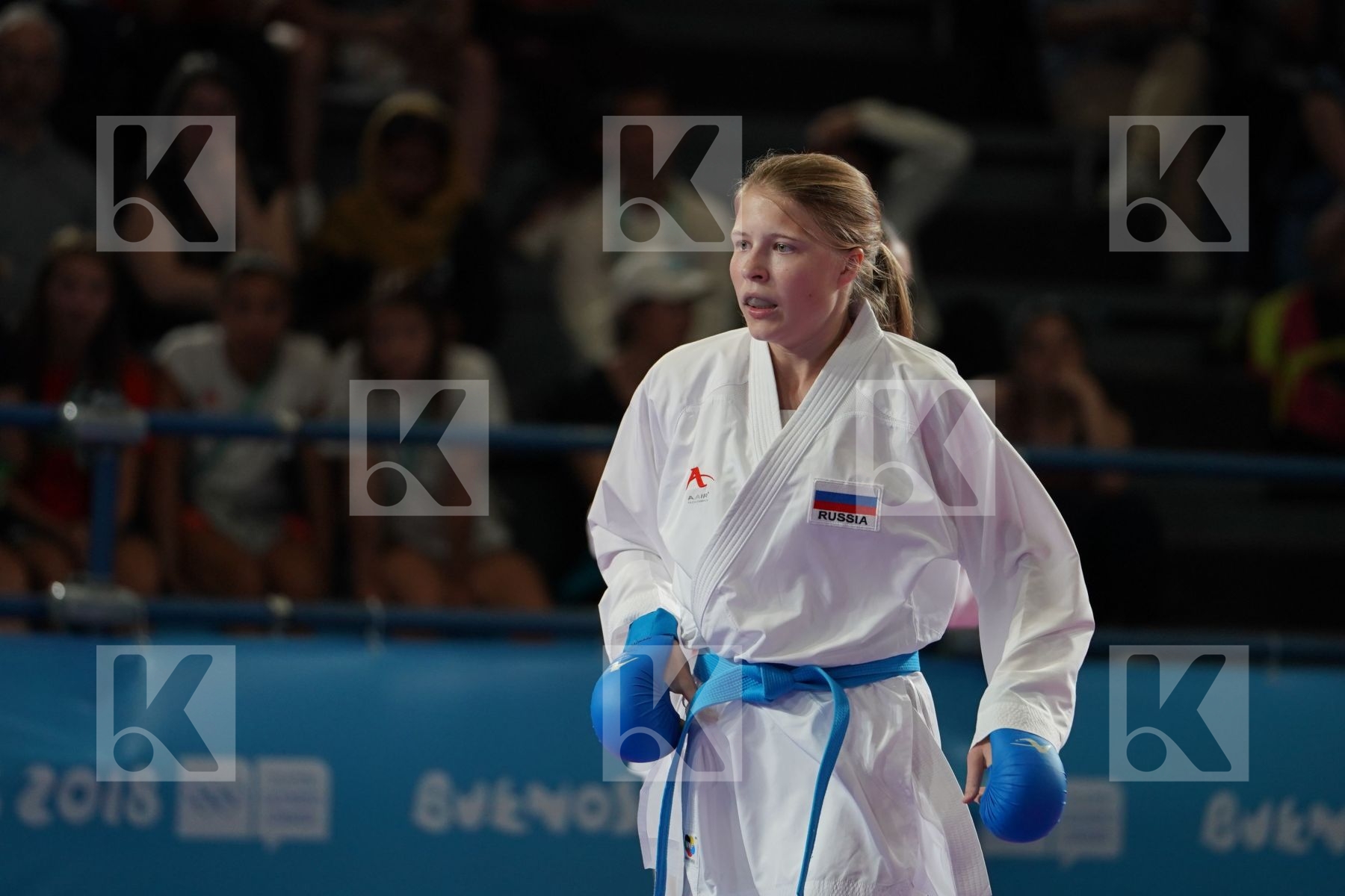 ASSIA OUKHATTOU (FRANCE) Vs ANNA CHERNYSHEVA (RUSSIA) in Junior Kumite Female - 59 Kg - Semifinal