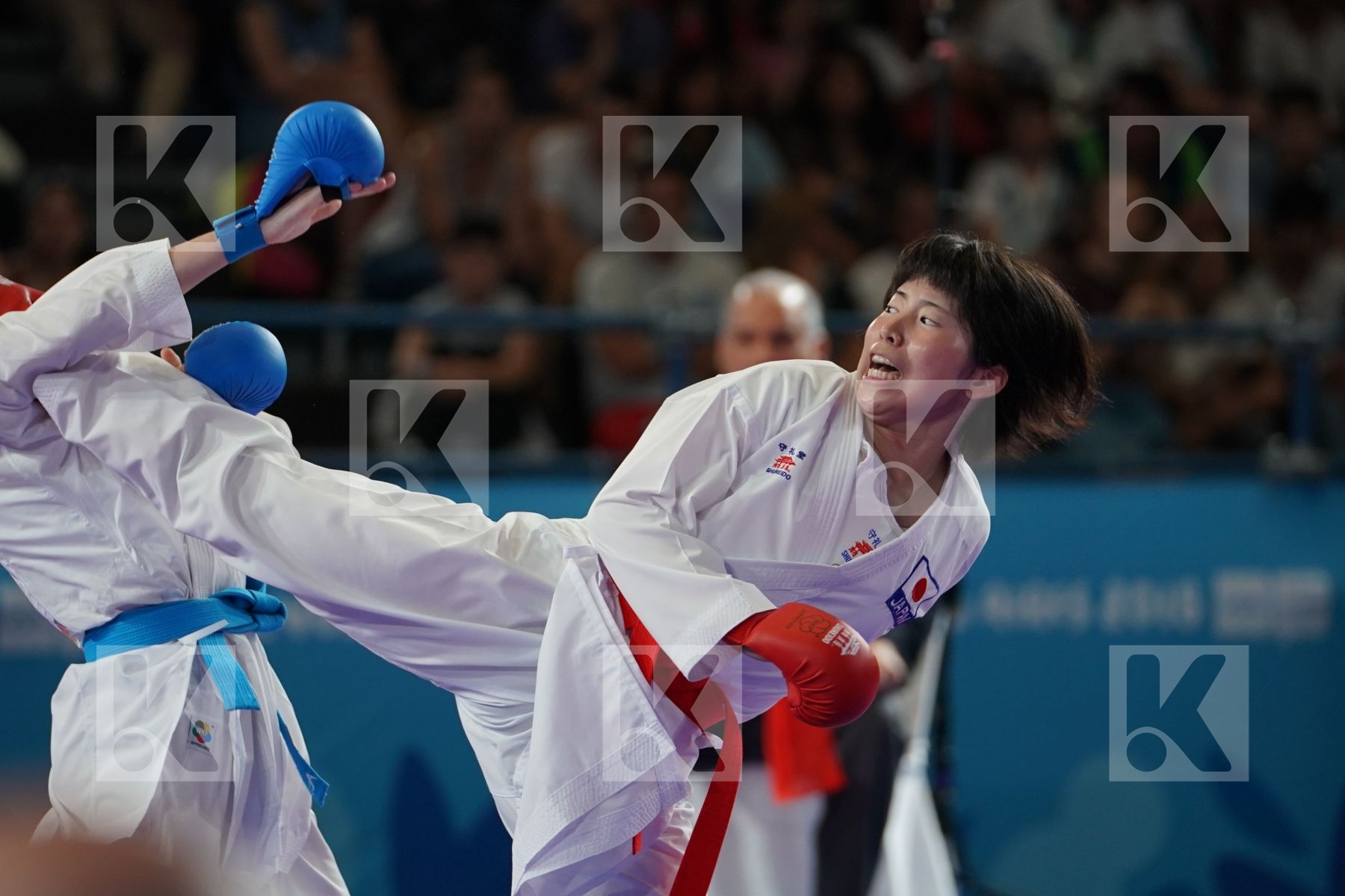KOKORO SAKAJI (JAPAN) Vs ZSOFIA BARANYI (HUNGARY) in Junior Kumite Female - 59 Kg - Semifinal
