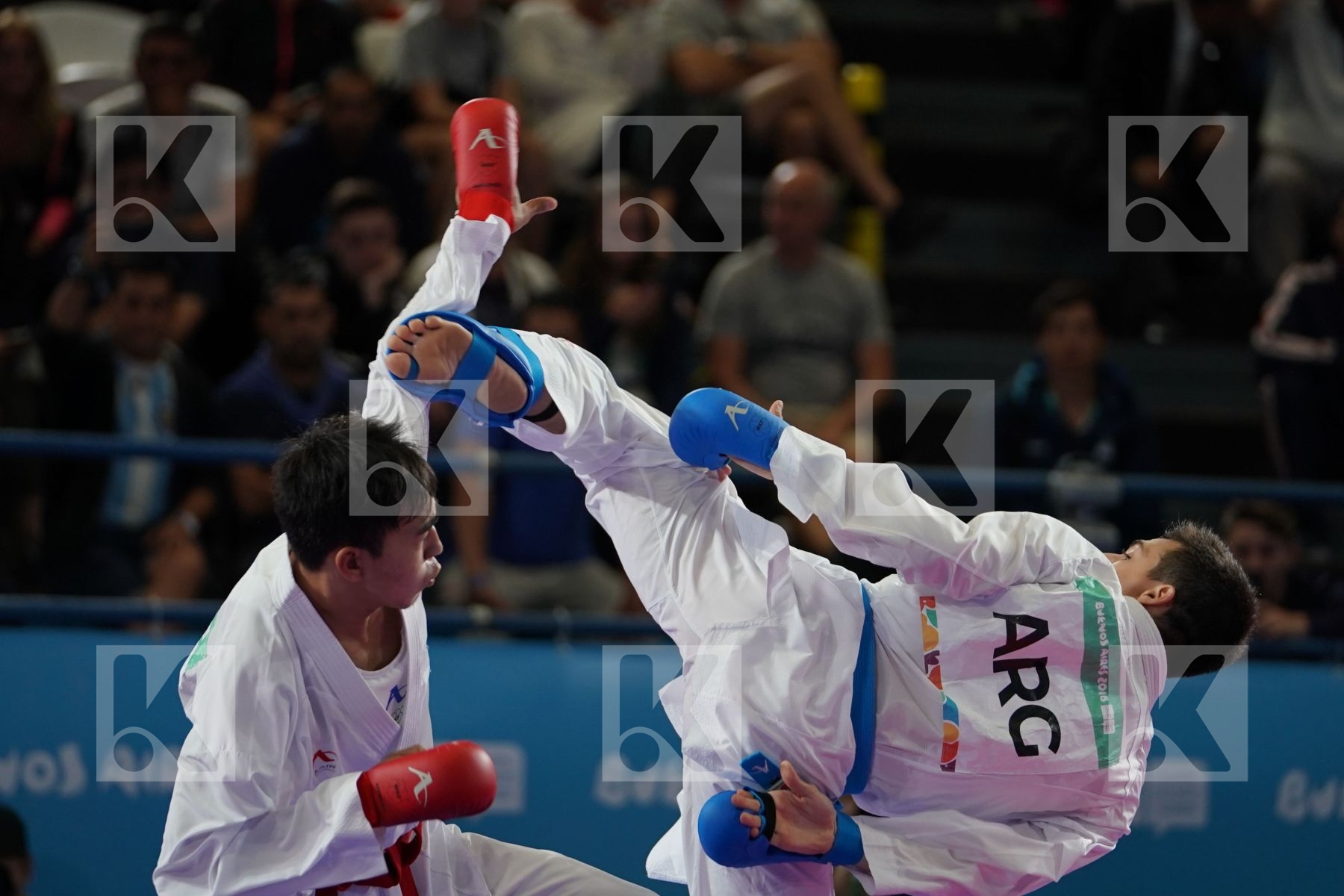 ABILMANSUR BATYRGALI (KAZAKHSTAN) vs JUAN SALSENCH (ARGENTINA) in Junior Kumite Male Ð 68 Kg - Qualification