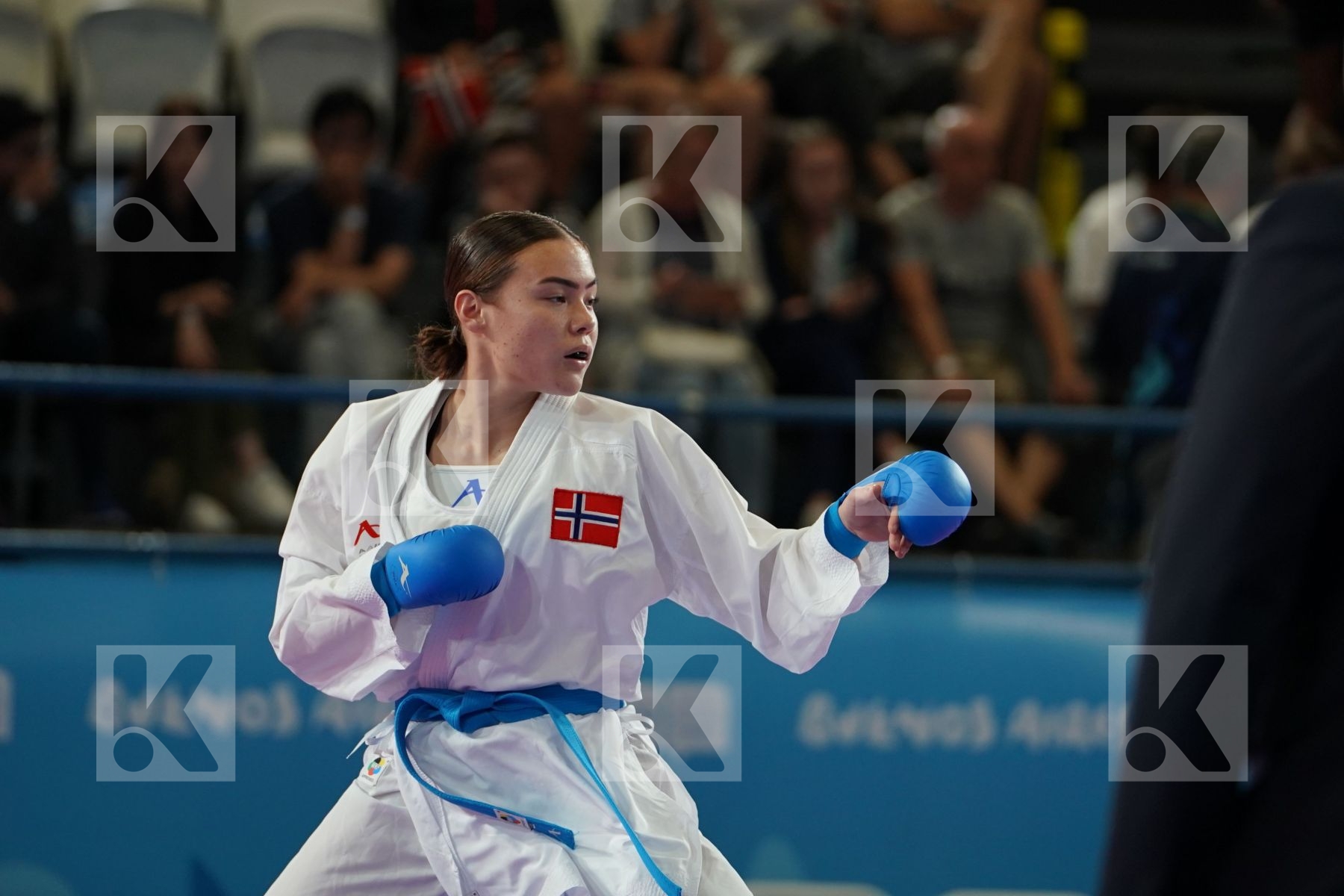 KYRIAKI KYDONAKI (GREECE) vs LAUREN PAIGE SALISBURY (GREAT BRITAIN) in Junior Kumite Female 59+ Kg - Qualification