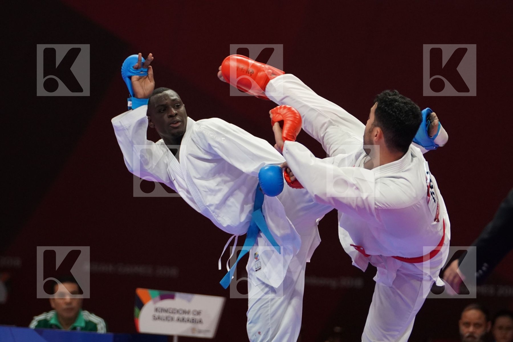 SAJAD GANJZADEH (ISLAMIC REPUBLIC OF IRAN) vs TAREG ALI HAMEDI (SAUDI ARABIA) in Senior Kumite 84+ Kg - Qualification
