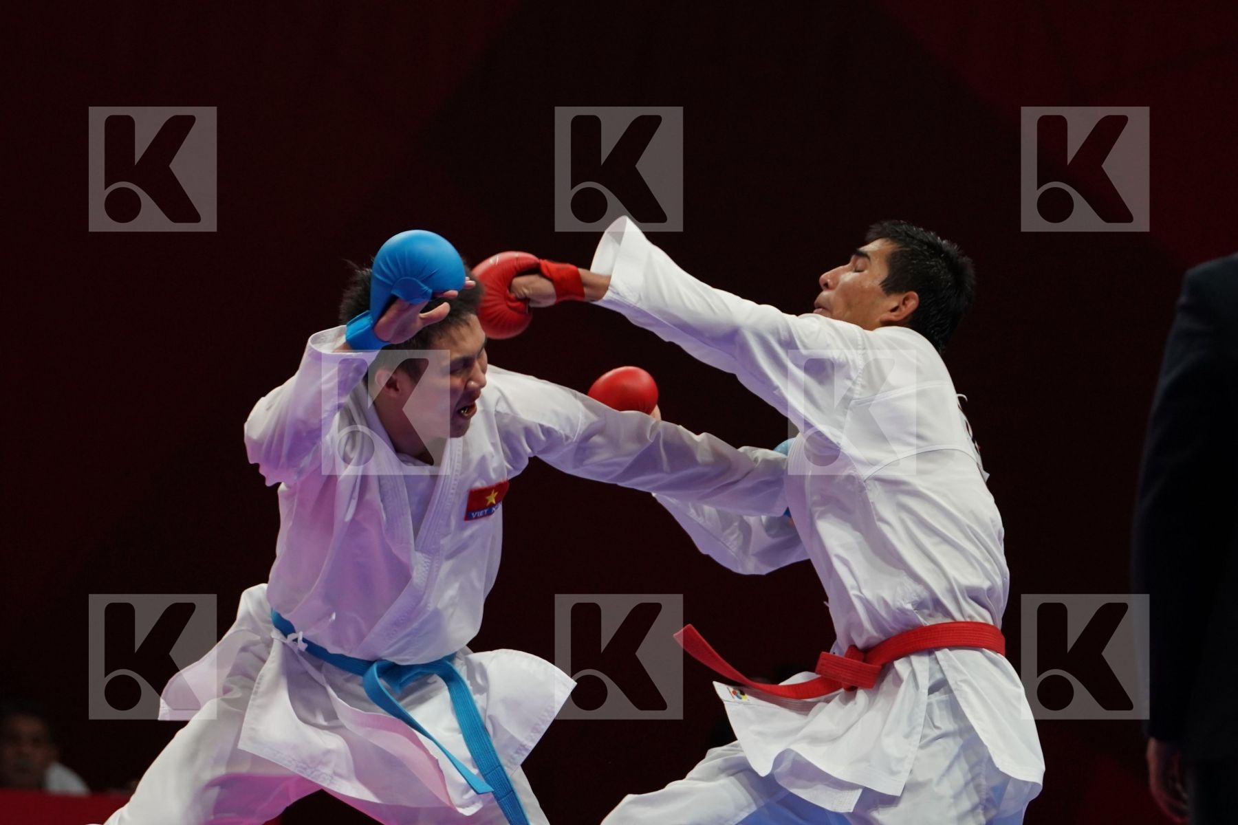 DANIYAR YULDASHEV (KAZAKHSTAN) vs MINH PHUNG NGUYEN (VIETNAM) in Senior Kumite 84+ Kg - Qualification