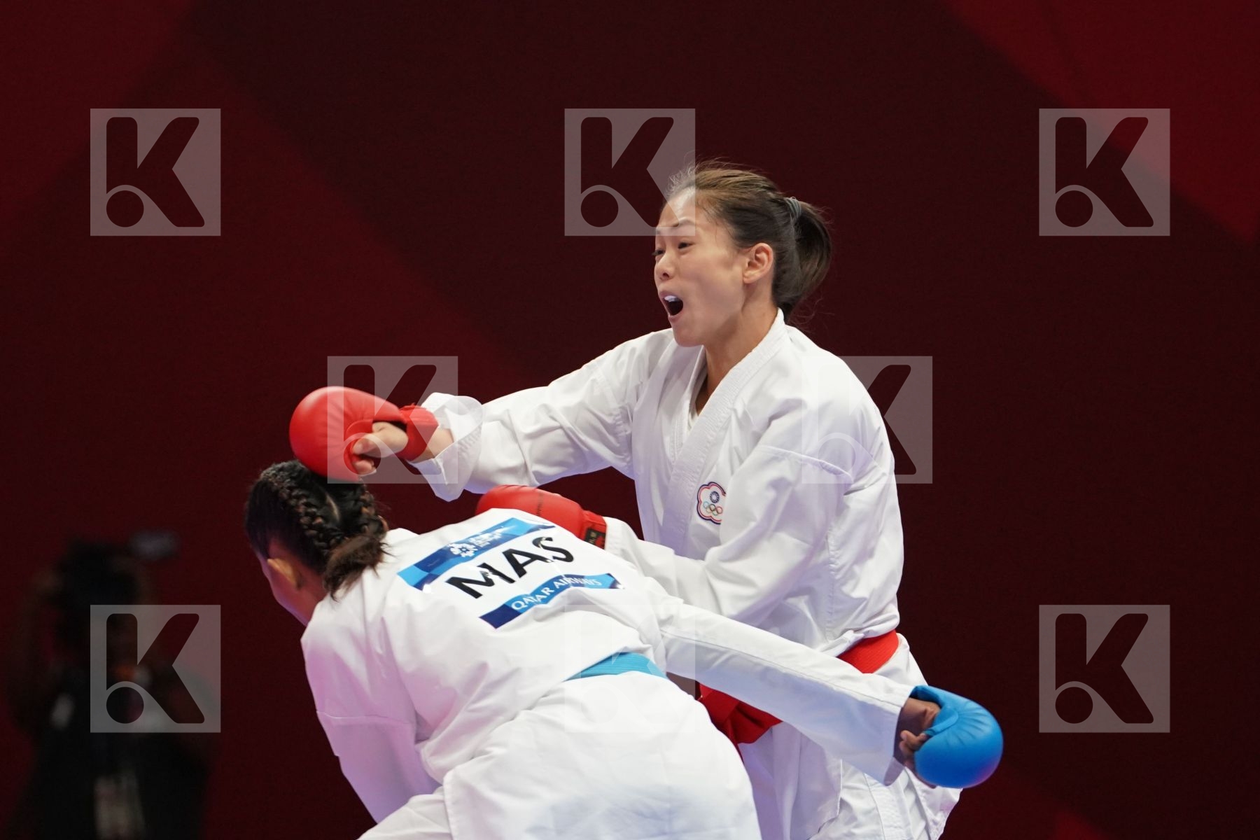 TZUYUN WEN (CHINESE TAIPEI) vs SYAKILLA SALNI JEFRY KRISNAN (MALAYSIA) in Senior Kumite -55 Kg - Qualification