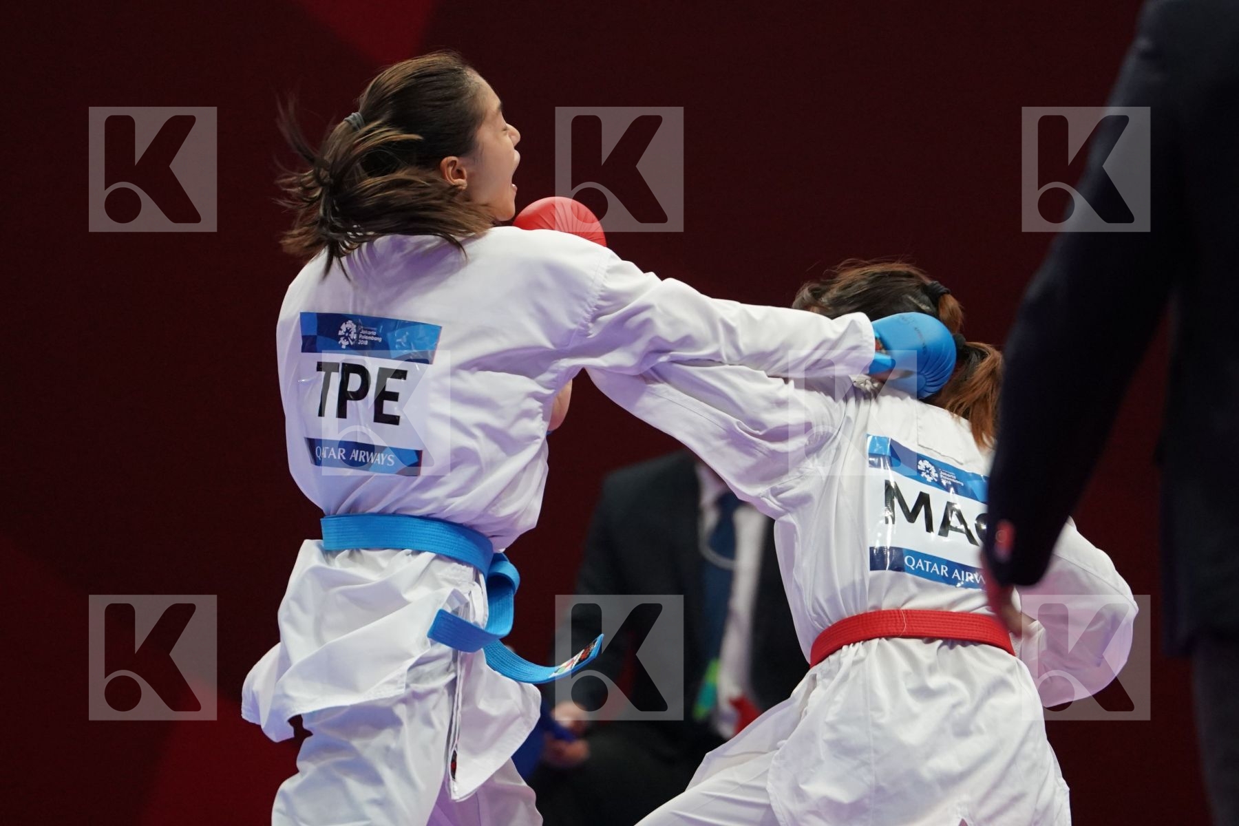 SOK I WONG (MACAO) vs TZUYUN WEN (CHINESE TAIPEI) in Senior Kumite -55 Kg - Qualification