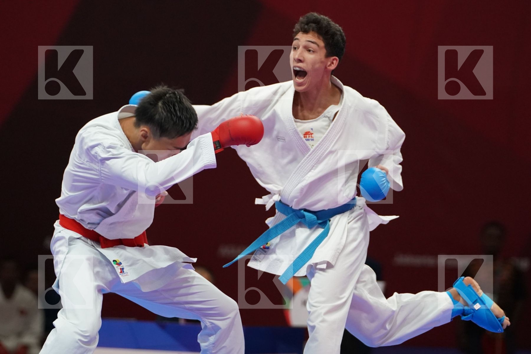 YUN HAK SONG (NORTH KOREA) vs PHONEPASEUTH LASASIMMA (LAO PEOPLE`S DEMOCRATIC REPUBLIC) in Senior Kumite -60 Kg - Qualification