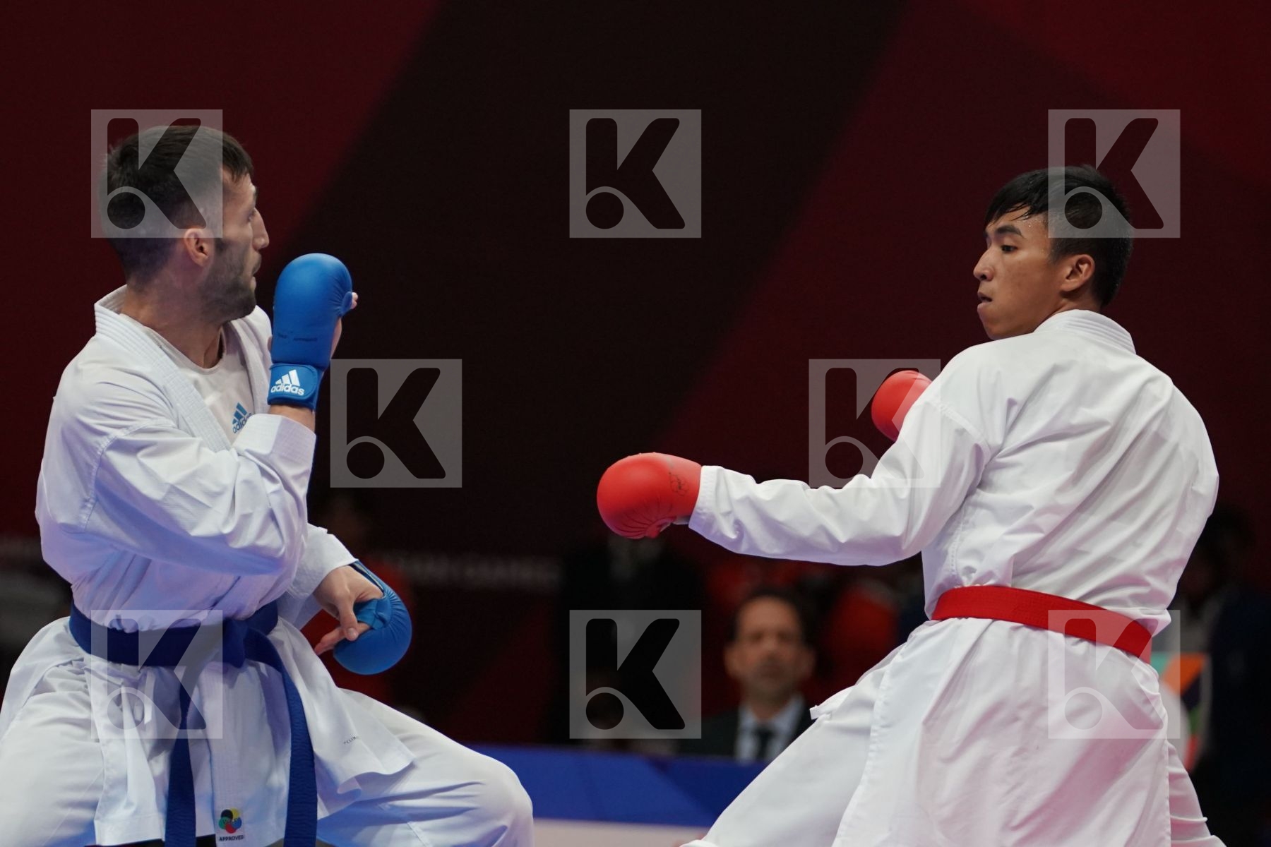 RIFKI ARDIANSYAH ARROSYIID (INDONESIA) vs AMIR MAHDI ZADEH (ISLAMIC REPUBLIC OF IRAN) in Senior Kumite -60 Kg - Final