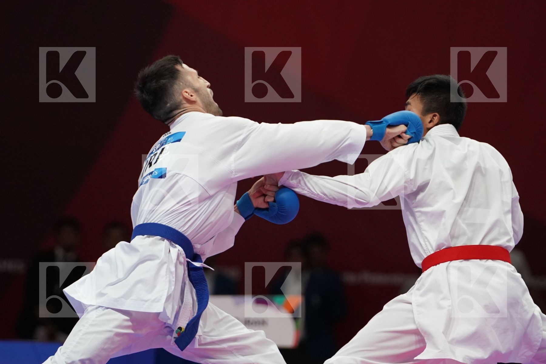 RIFKI ARDIANSYAH ARROSYIID (INDONESIA) vs AMIR MAHDI ZADEH (ISLAMIC REPUBLIC OF IRAN) in Senior Kumite -60 Kg - Final