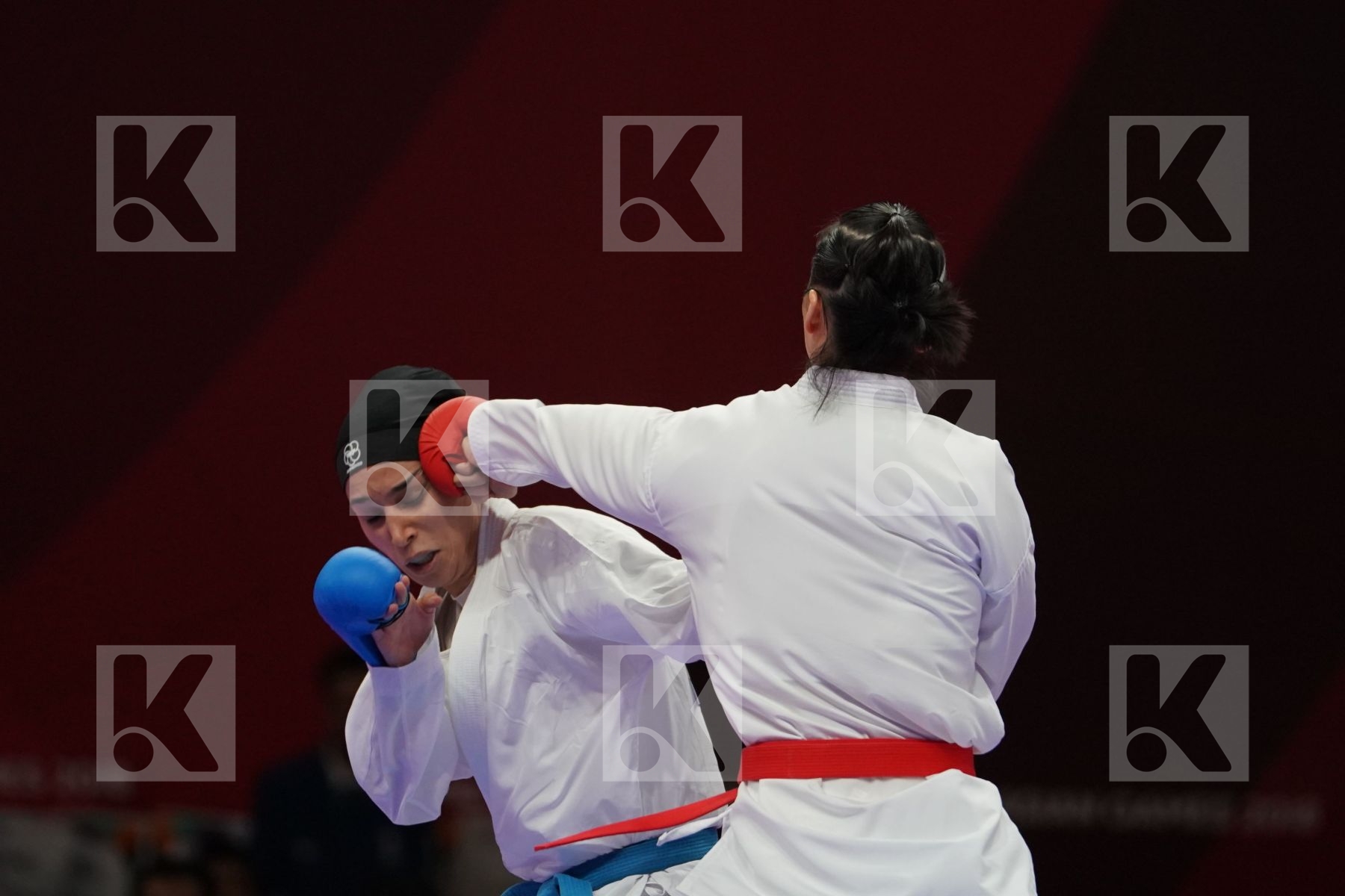 XIAOYAN YIN (CHINA) vs ROZITA ALIPOURKESHKA (ISLAMIC REPUBLIC OF IRAN) in Senior Kumite Ð 61 Kg - Final