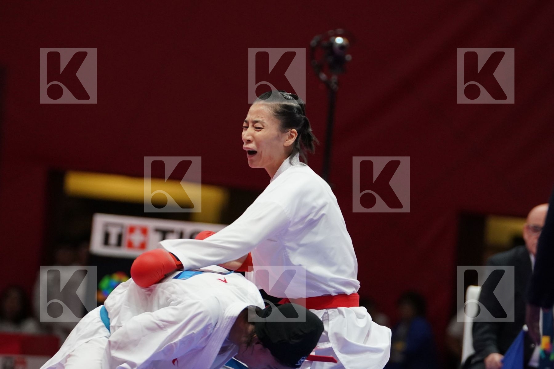 XIAOYAN YIN (CHINA) vs ROZITA ALIPOURKESHKA (ISLAMIC REPUBLIC OF IRAN) in Senior Kumite Ð 61 Kg - Final