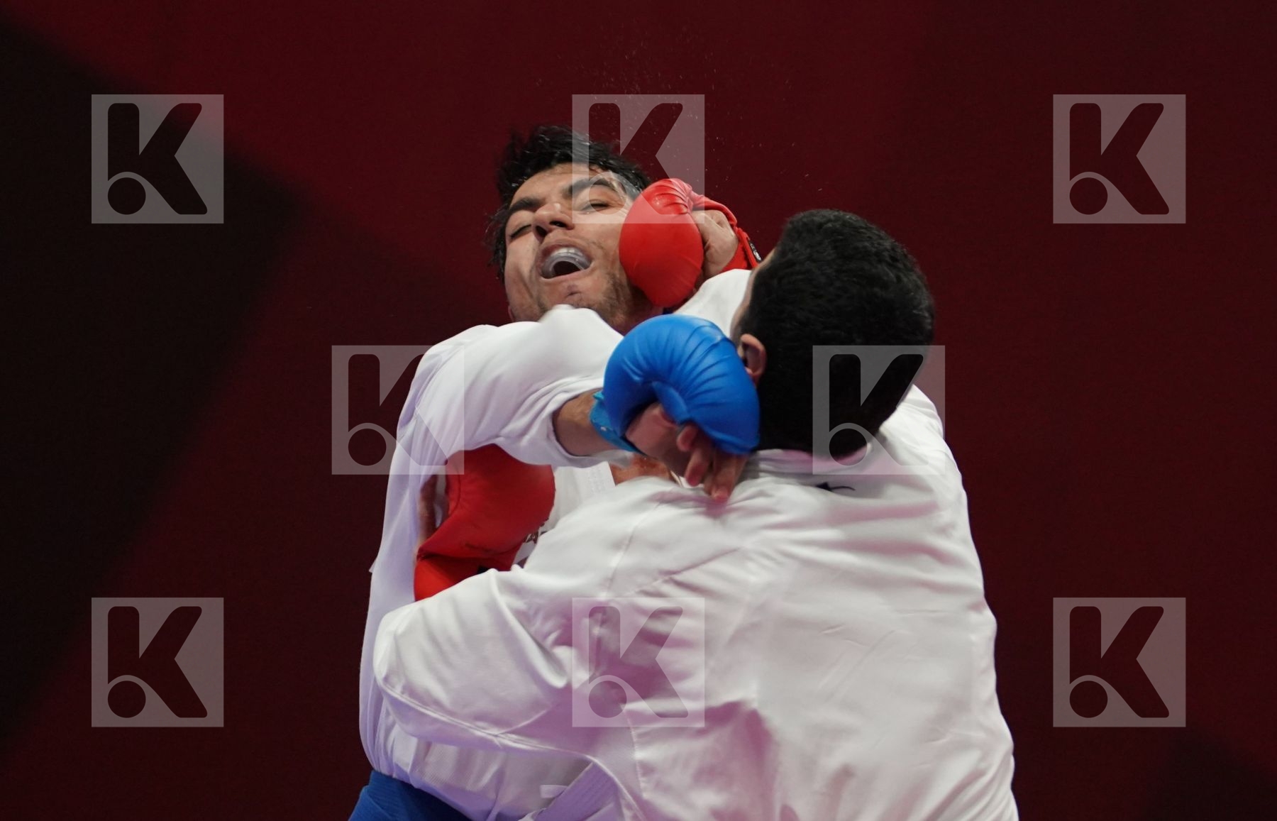 ALI ABDULAZIZ (KUWAIT) vs ABDEL RAHMAN ALMASATFA (JORDAN) in Senior Kumite -67 Kg - Qualification