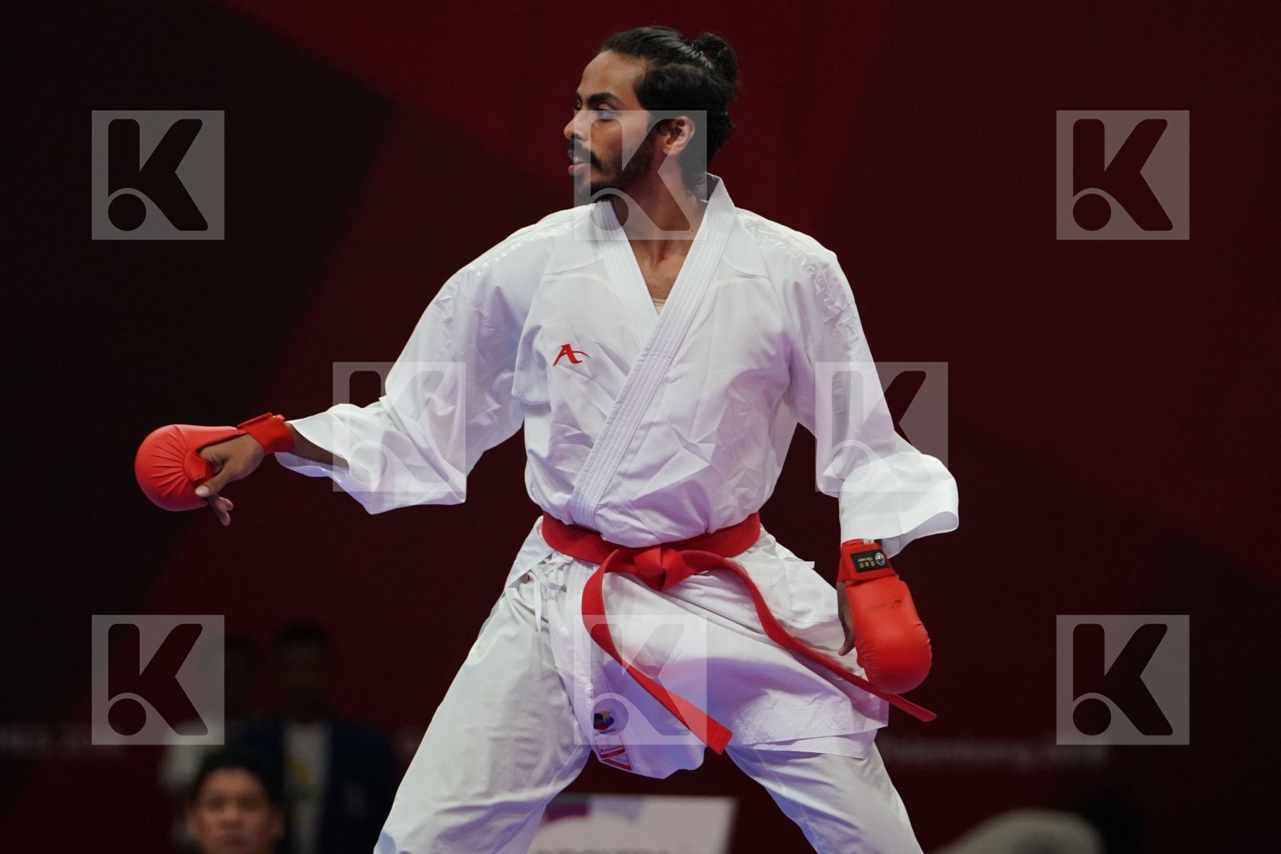 AHMED ALHADHRAMI (UNITED ARAB EMIRATES) vs JINTAR SIMANJUNTAK (INDONESIA) in Senior Kumite -67 Kg - Bronze