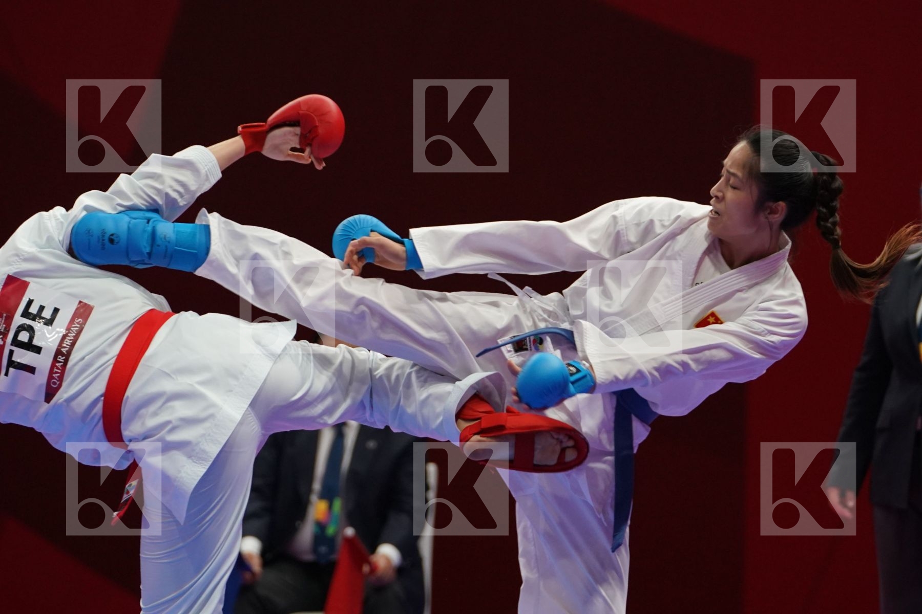 JOU CHAO (CHINESE TAIPEI) vs LINGLING TANG (CHINA) in Senior Kumite Ð 68 Kg - Qualification