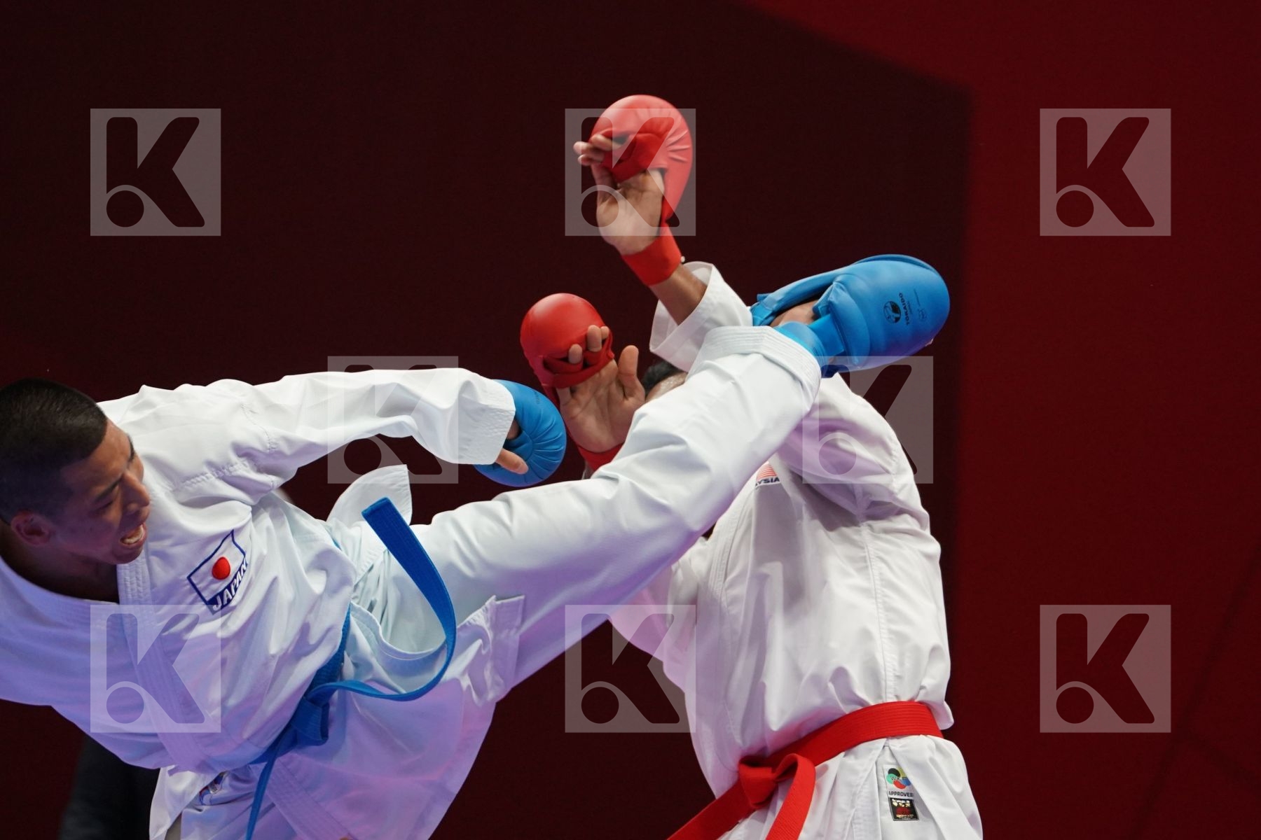 SHARMENDRAN RAGHONATHAN (MALAYSIA) vs DAISUKE WATANABE (JAPAN) in Senior Kumite Ð 75 Kg - Qualification