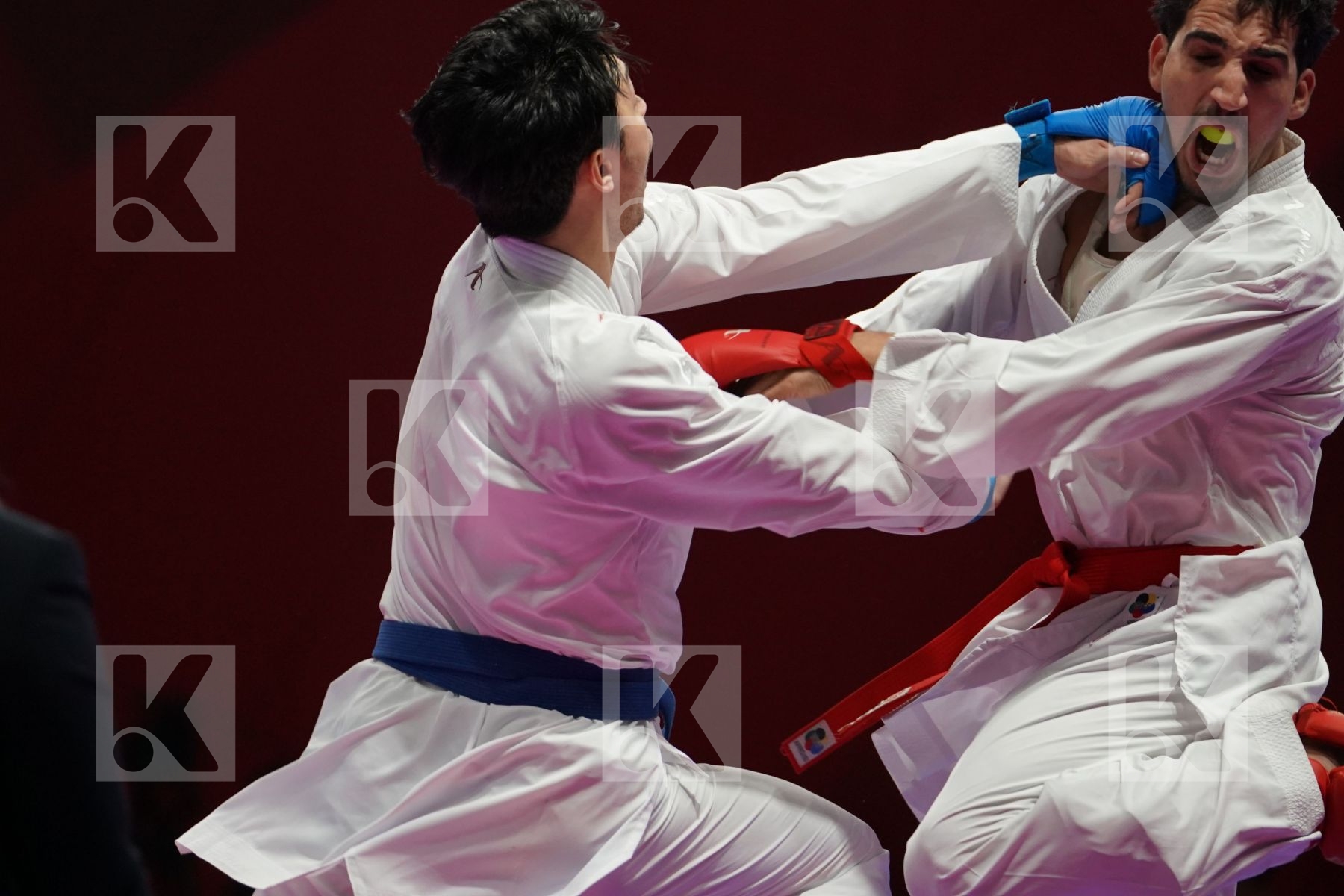BASHAR ALNAJJAR (JORDAN) vs RAEF ADEL ALTURKISTANI (SAUDI ARABIA) in Senior Kumite Ð 75 Kg - Qualification