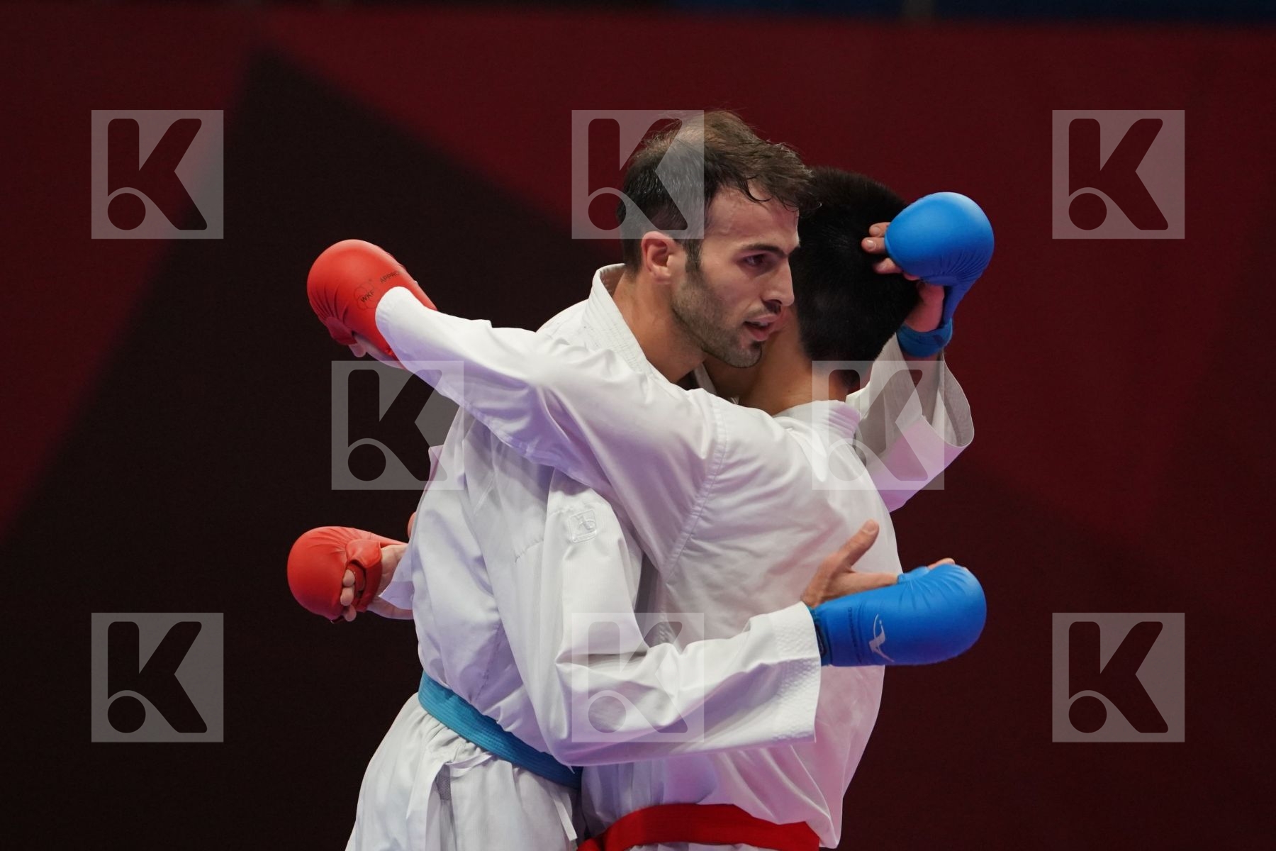 WEICHUN HSU (CHINESE TAIPEI) vs BAHMAN ASGARI GHONCHEH (ISLAMIC REPUBLIC OF IRAN) in Senior Kumite Ð 75 Kg - Qualification