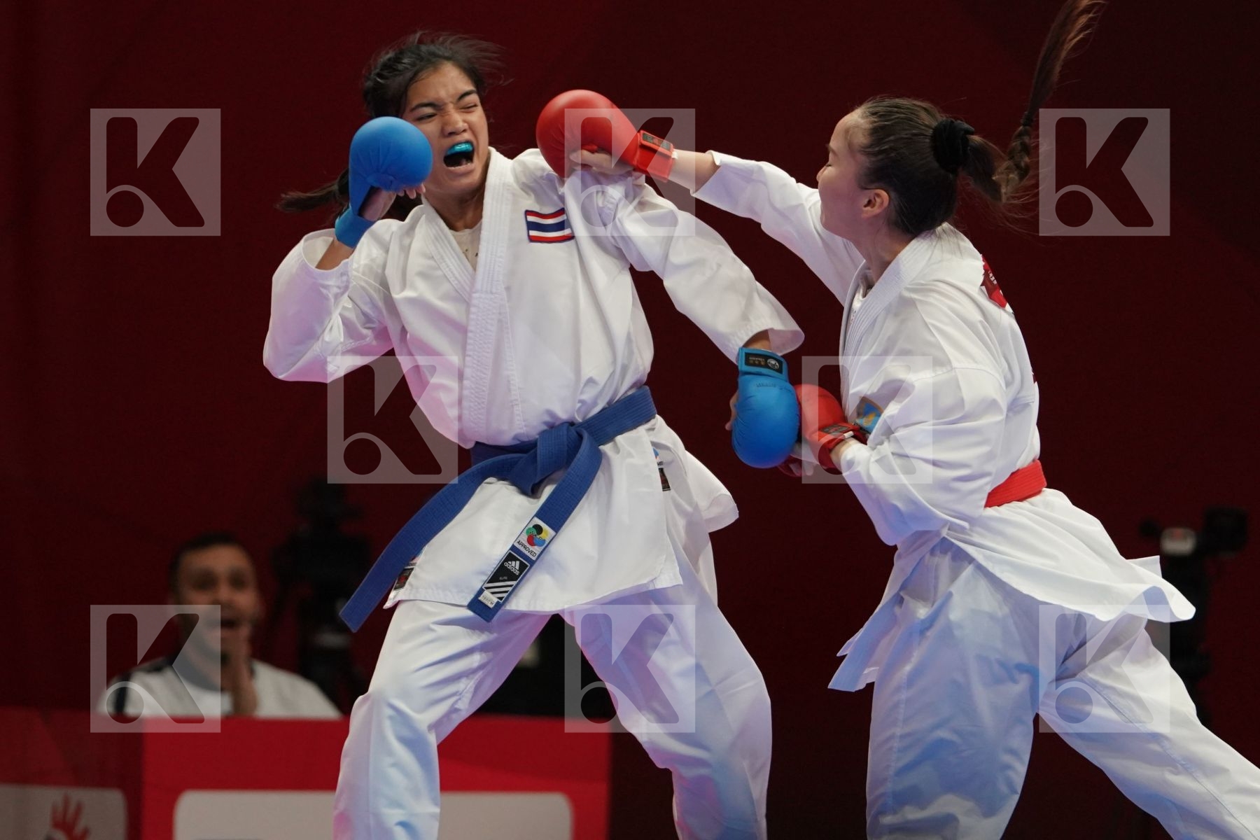 MOLDIR ZHANGBYRBAY (KAZAKHSTAN) vs PAWEENA RAKSACHART (THAILAND) in Senior Kumite -50 Kg - Qualification