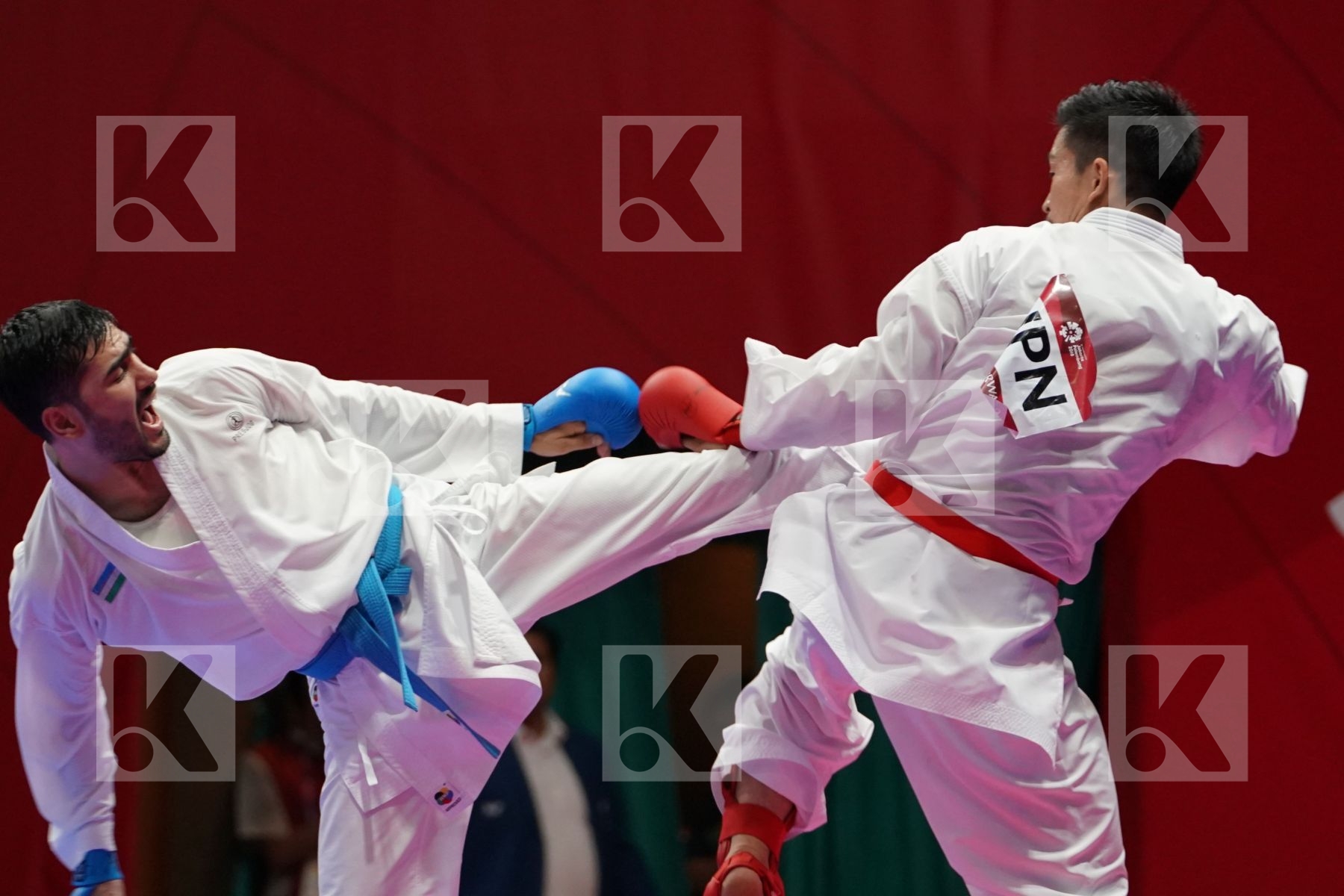 RYUTARO ARAGA (JAPAN) vs SHAKHBOZ AKHATOV (UZBEKISTAN) in Senior Kumite Ð 84 Kg - Qualification